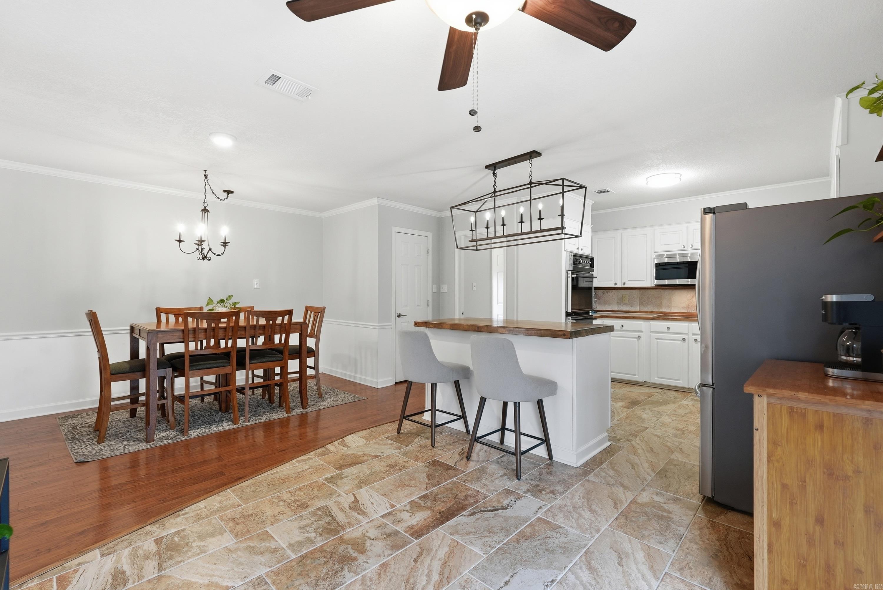 SPRING VALLEY MANOR - Residential