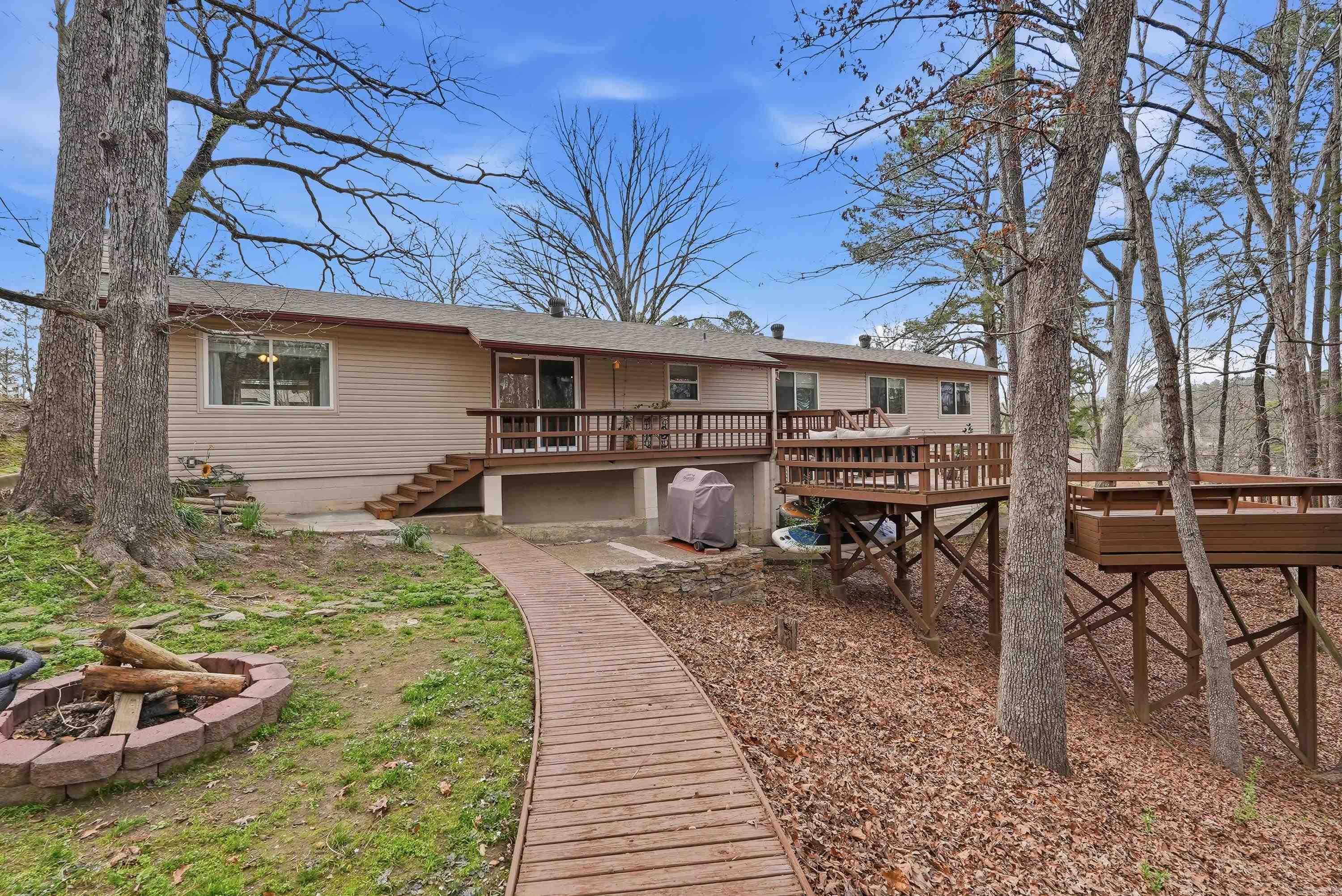 SPRING VALLEY MANOR - Residential