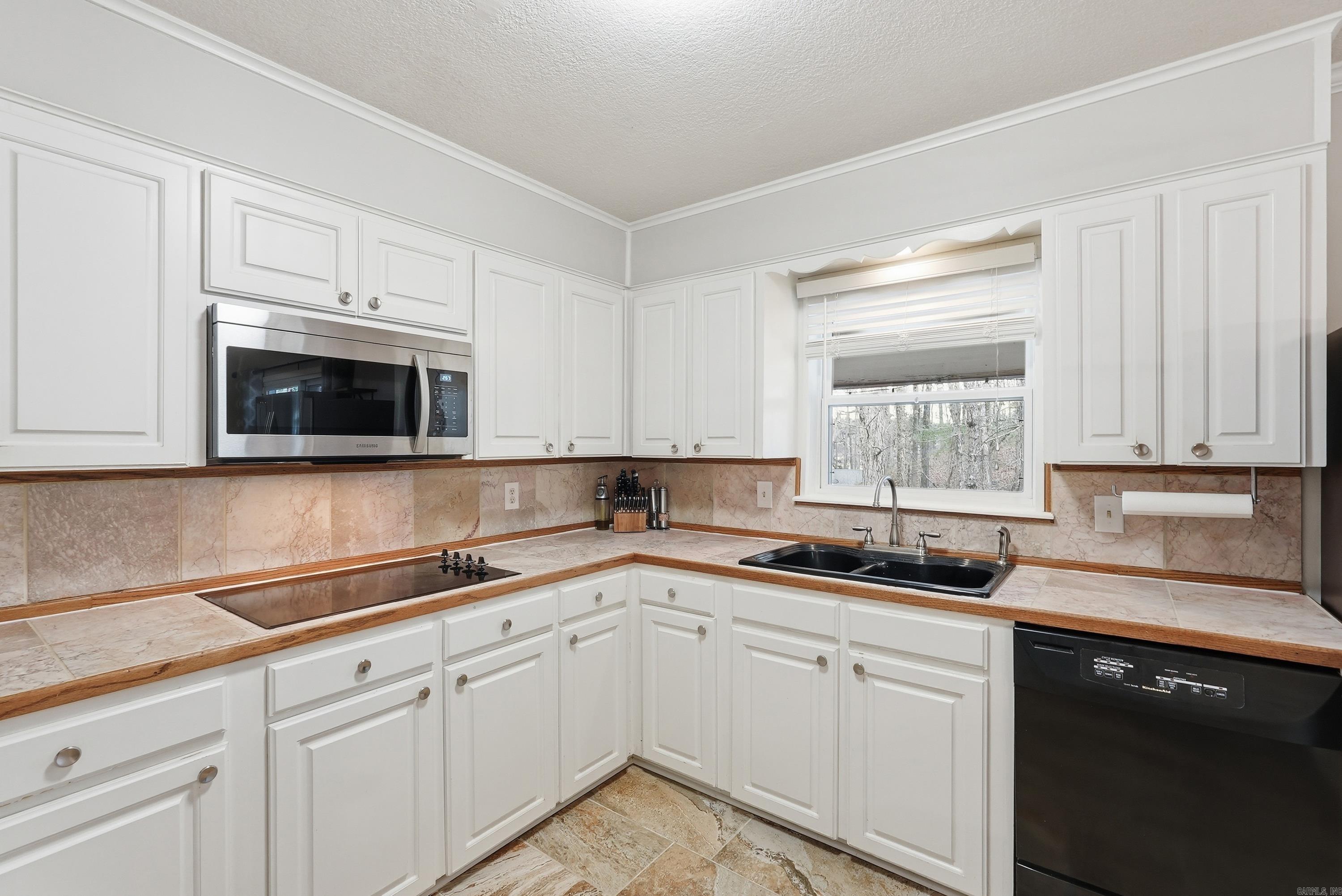 SPRING VALLEY MANOR - Residential