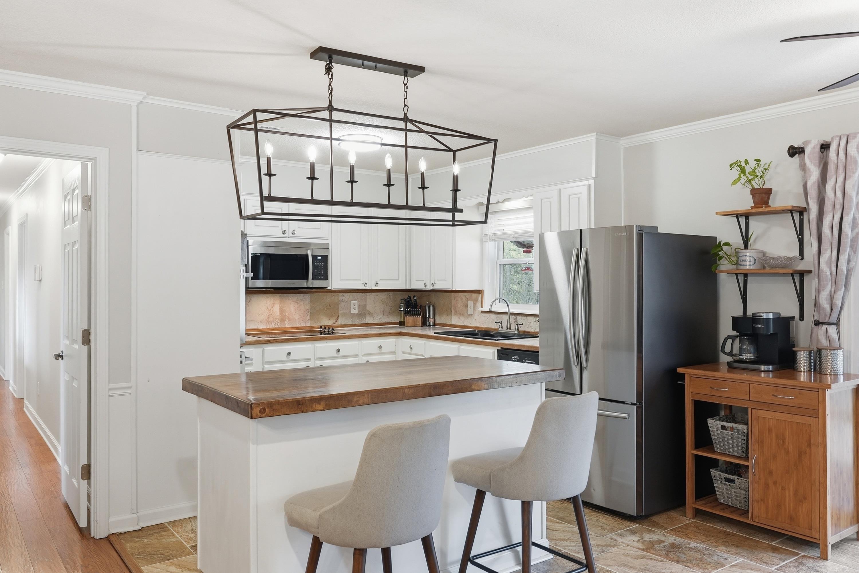 SPRING VALLEY MANOR - Residential