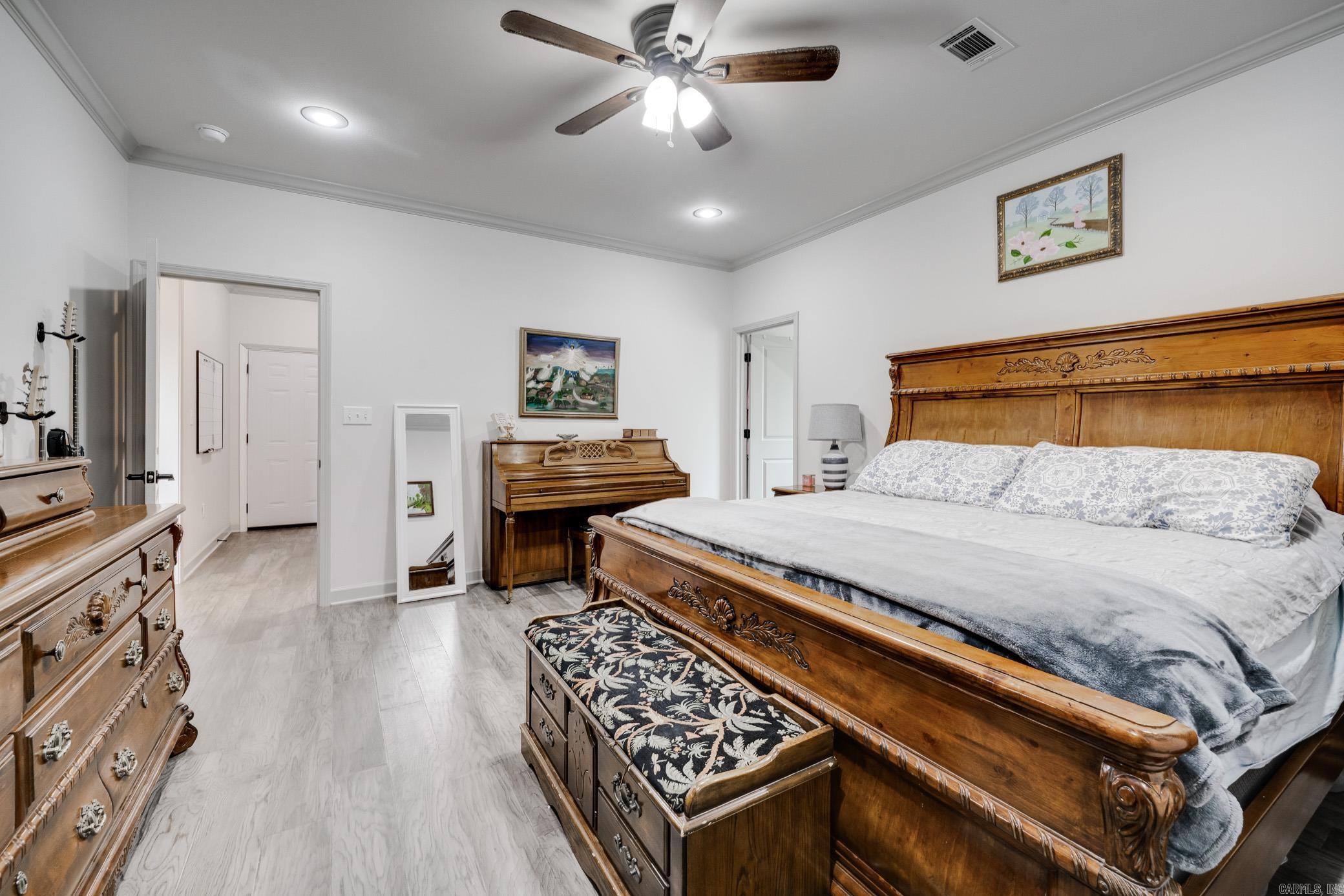 SALEM WOODS - Residential