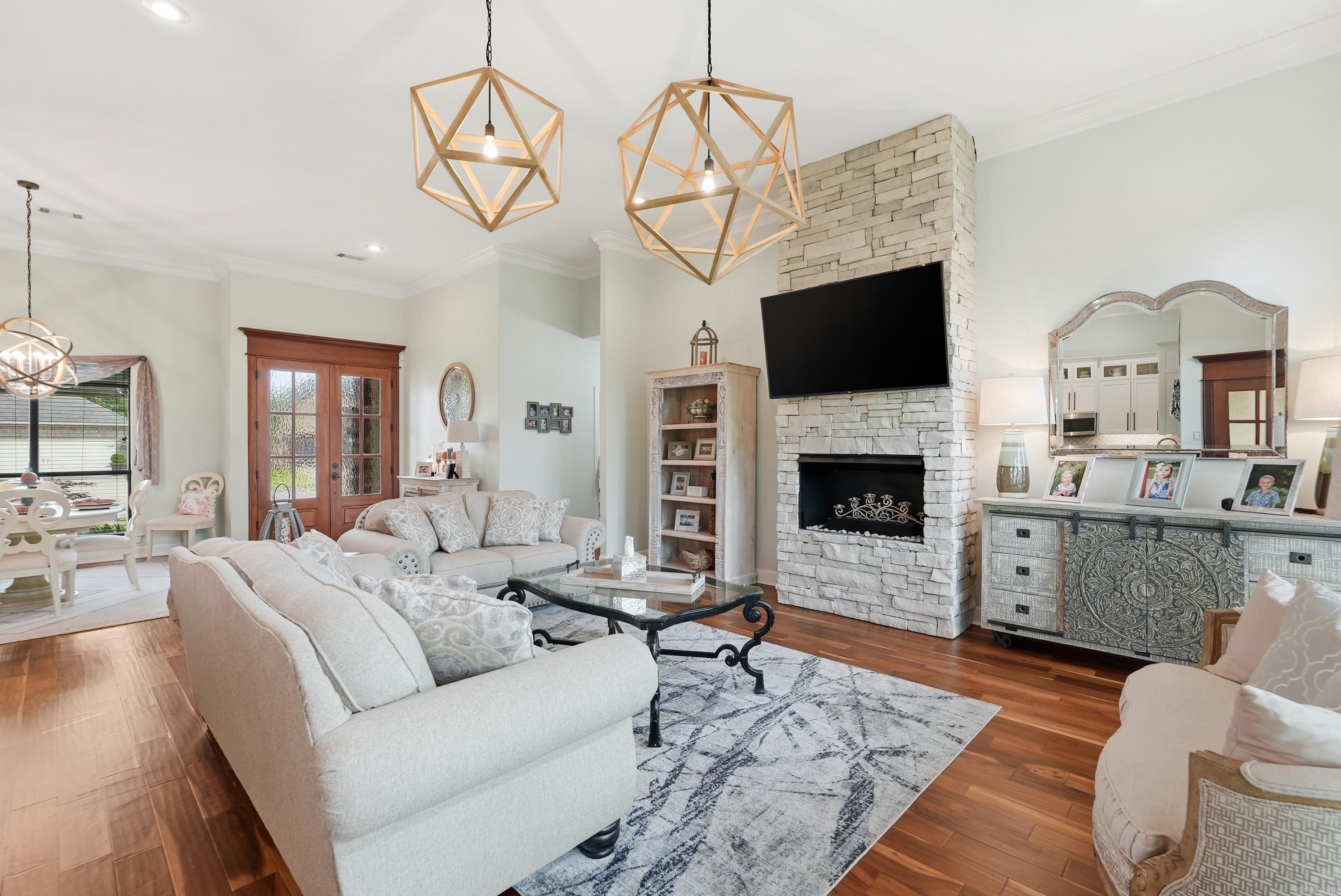 CHAPEL CREEK - Residential