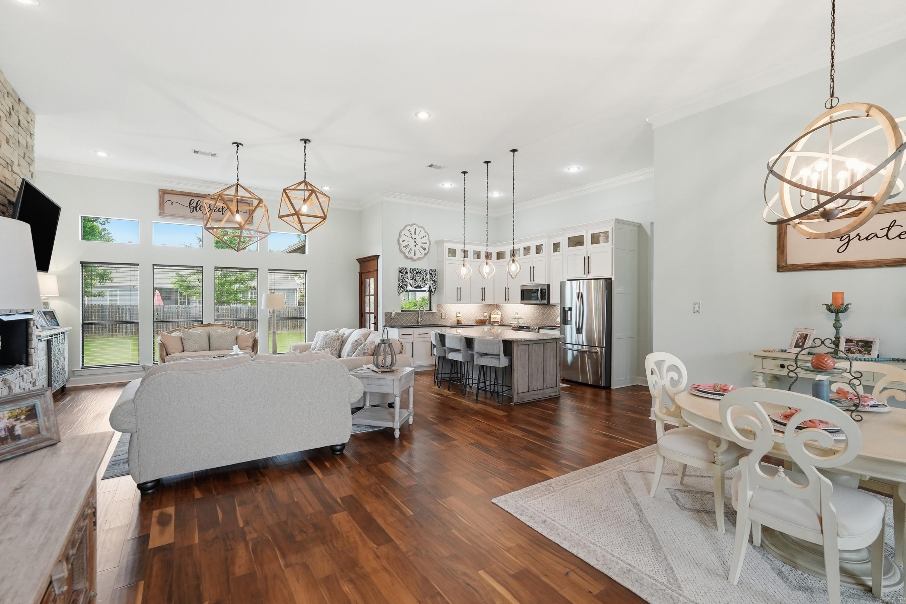 CHAPEL CREEK - Residential