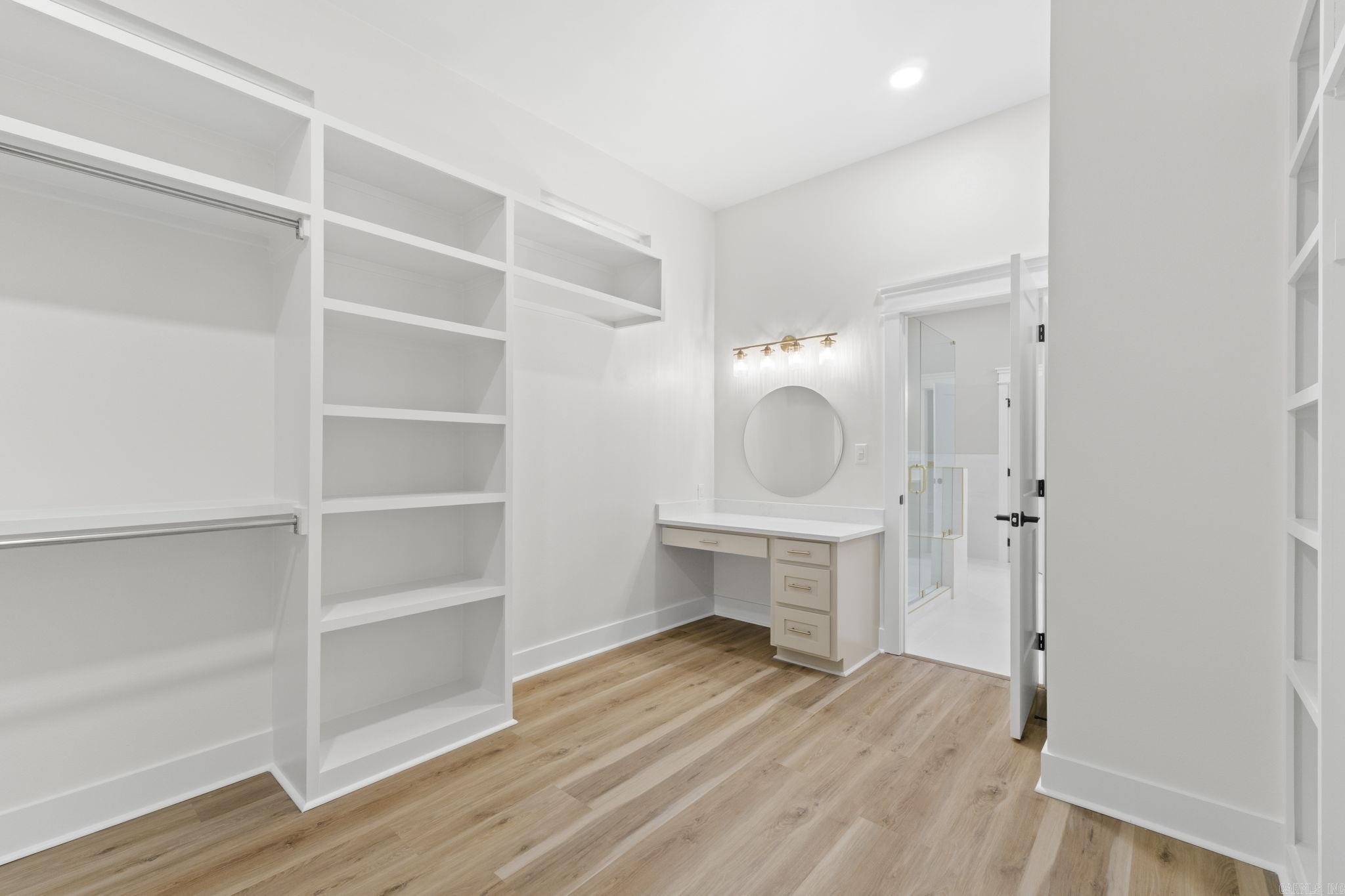 Sorpresa - Residential