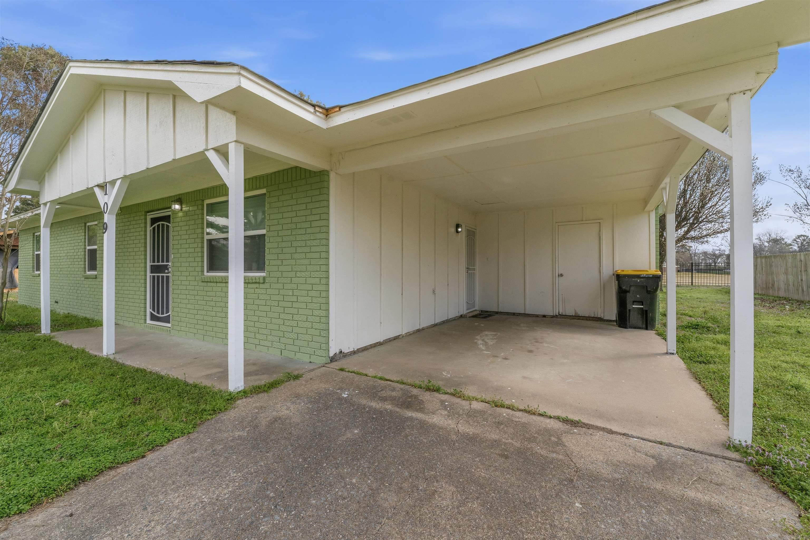 West Gate - Residential