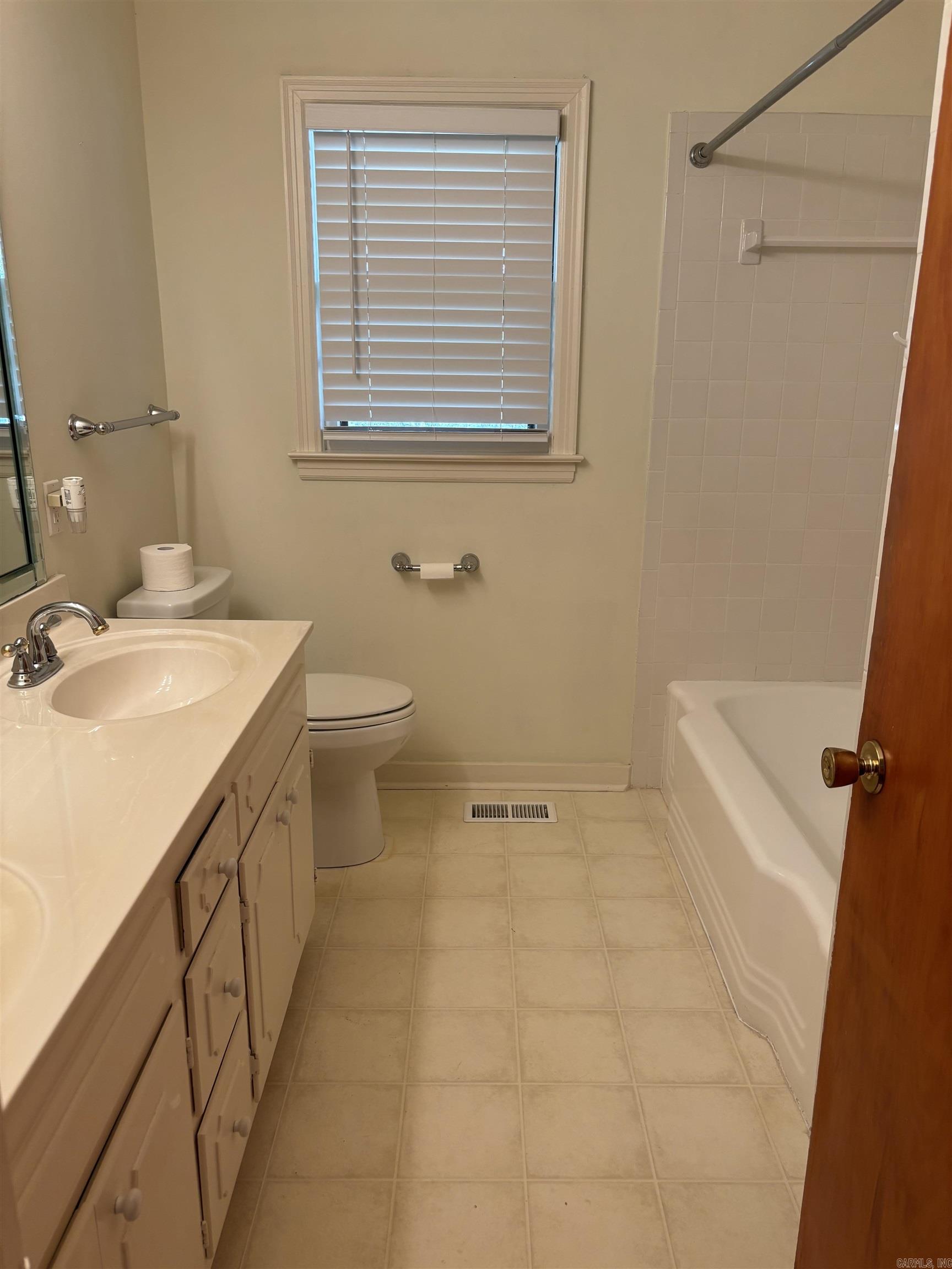 KINGWOOD PLACE - Residential