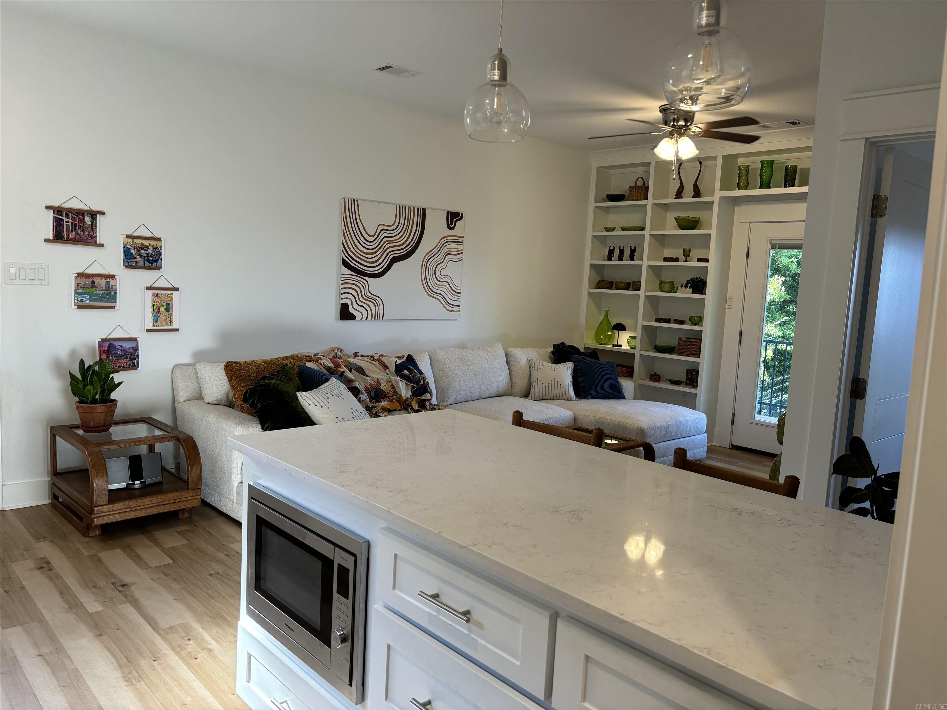 EAST PULASKI HGTS - Residential
