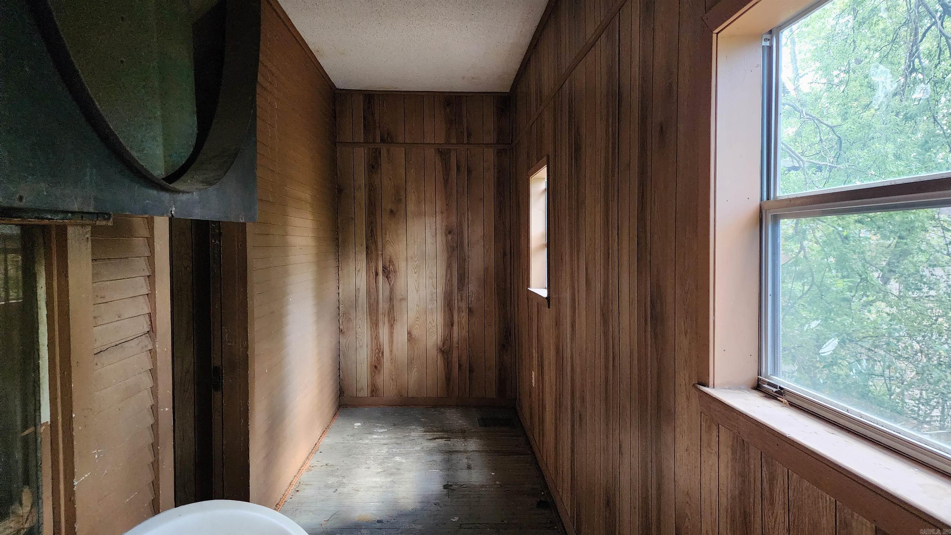 OAK TERRACE - Residential