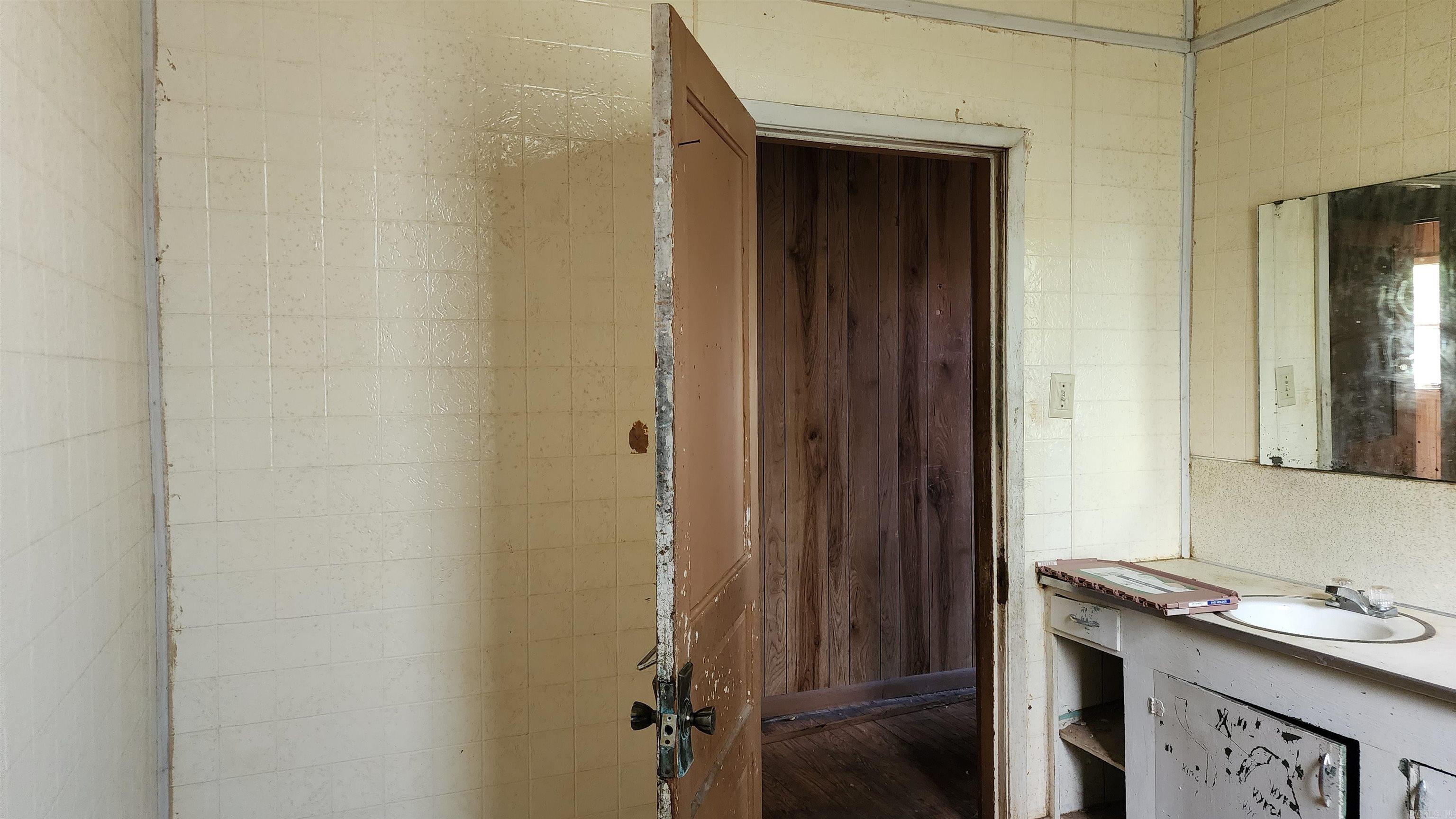 OAK TERRACE - Residential