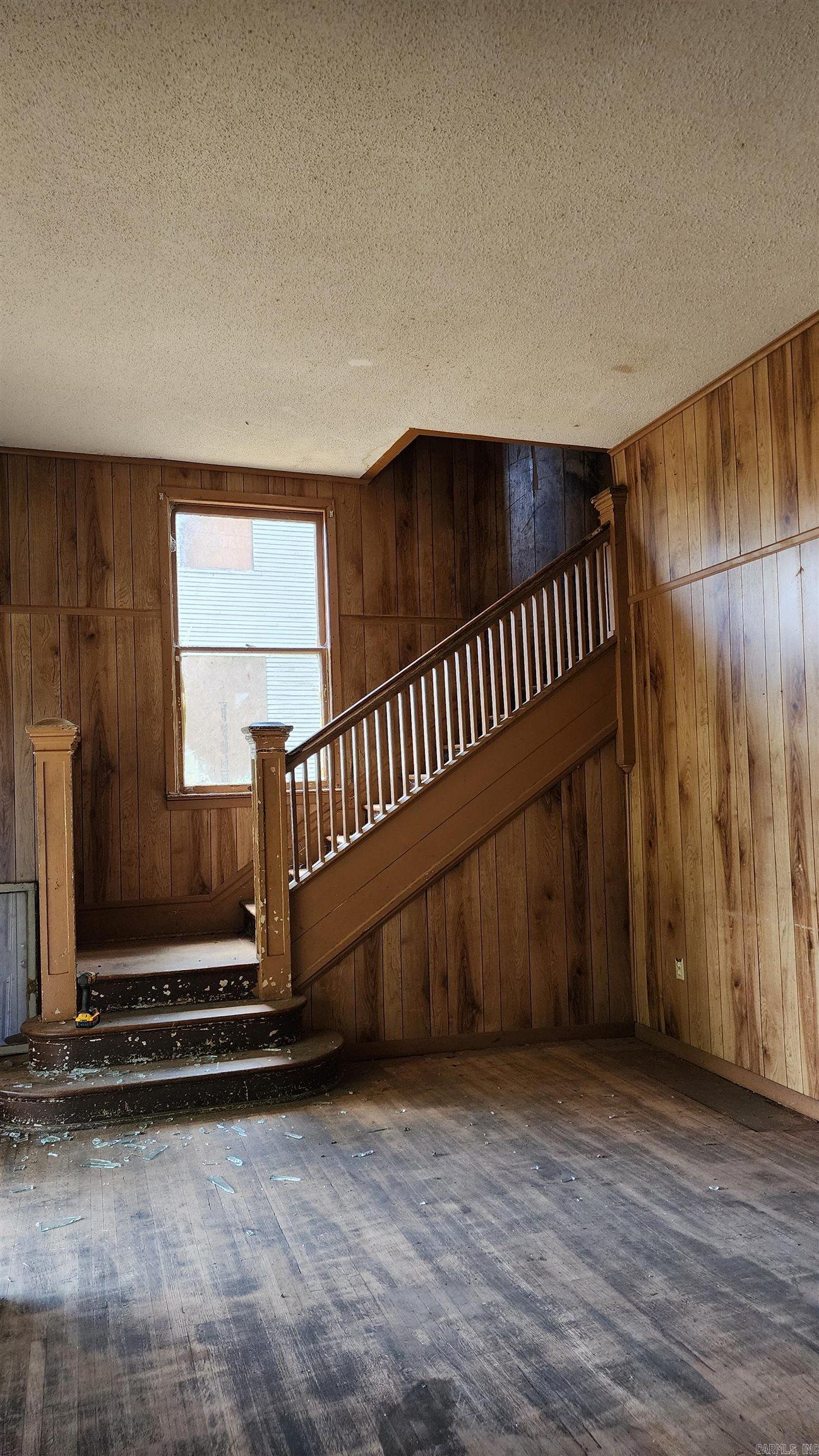 OAK TERRACE - Residential