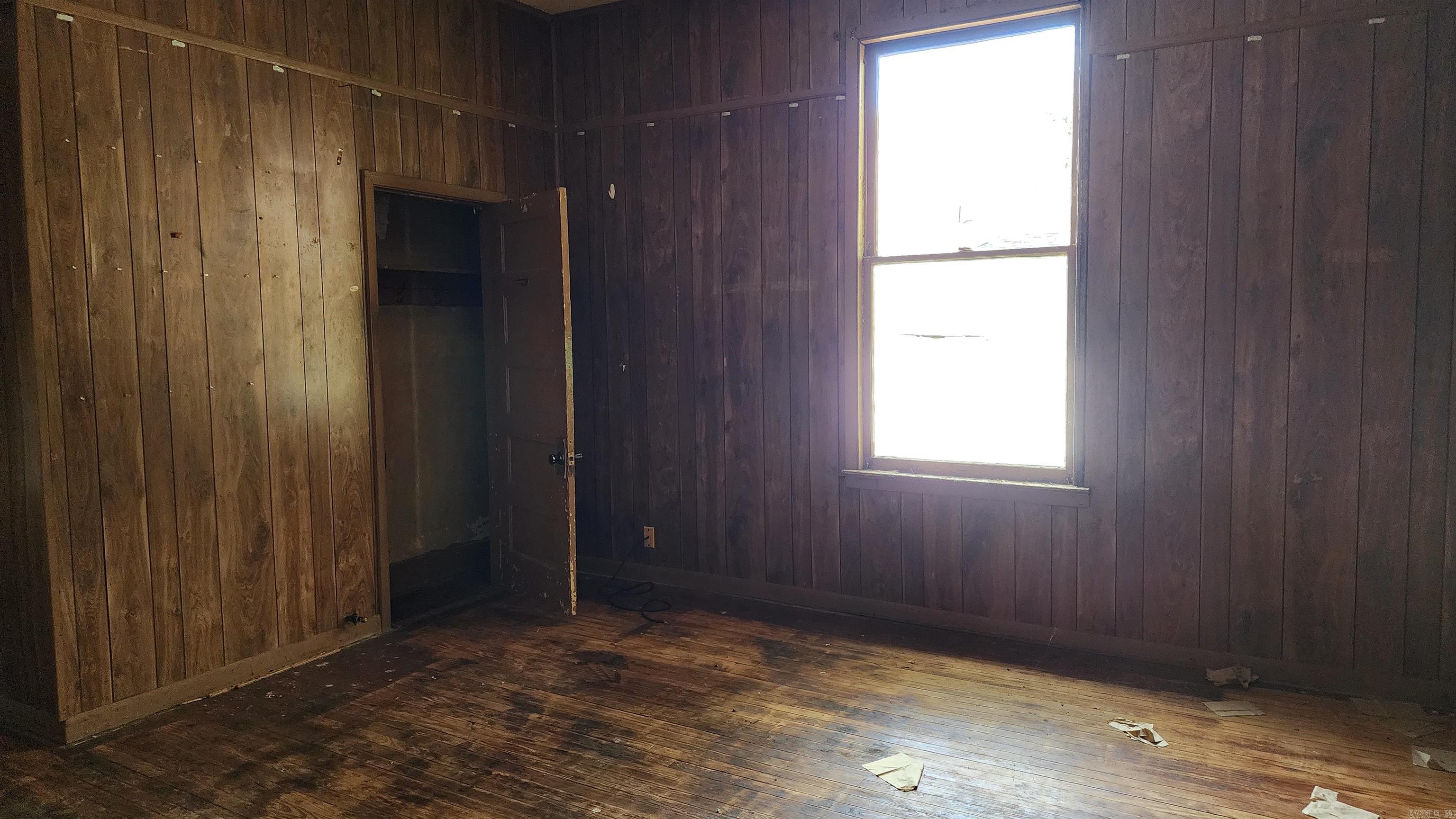 OAK TERRACE - Residential