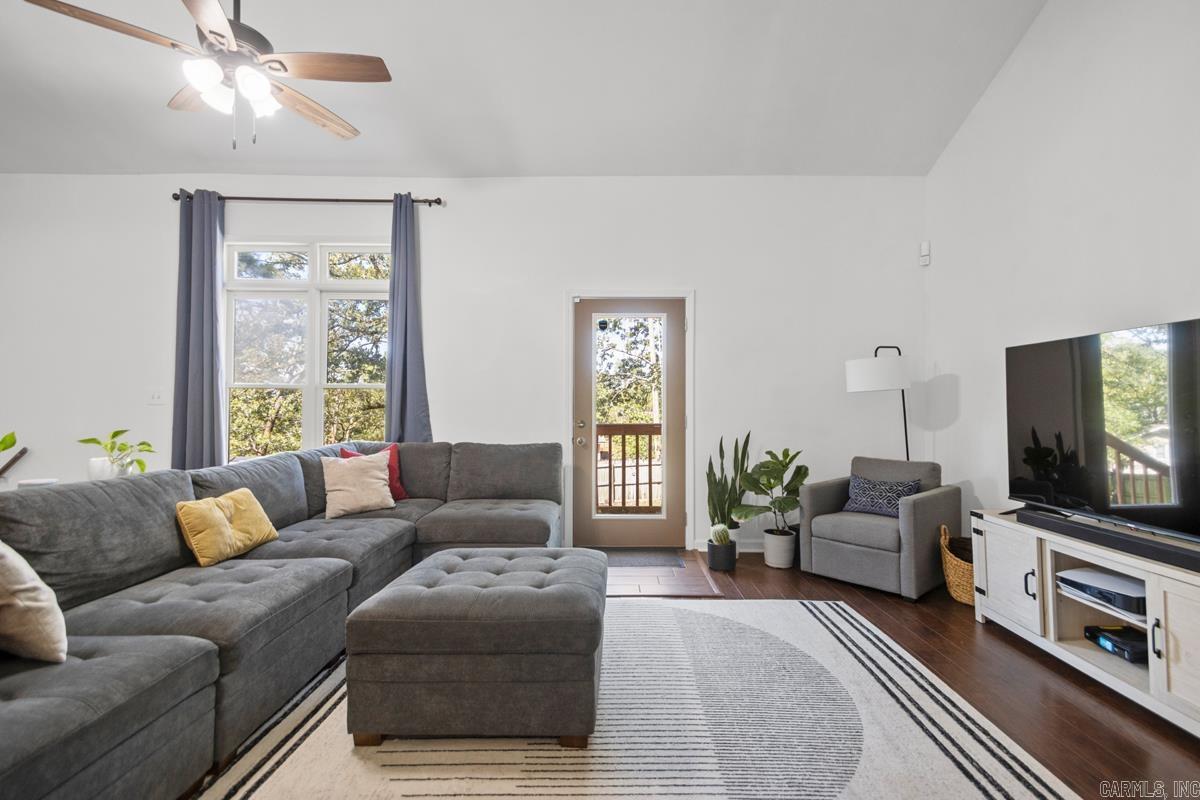 PLEASANT VIEW - Residential