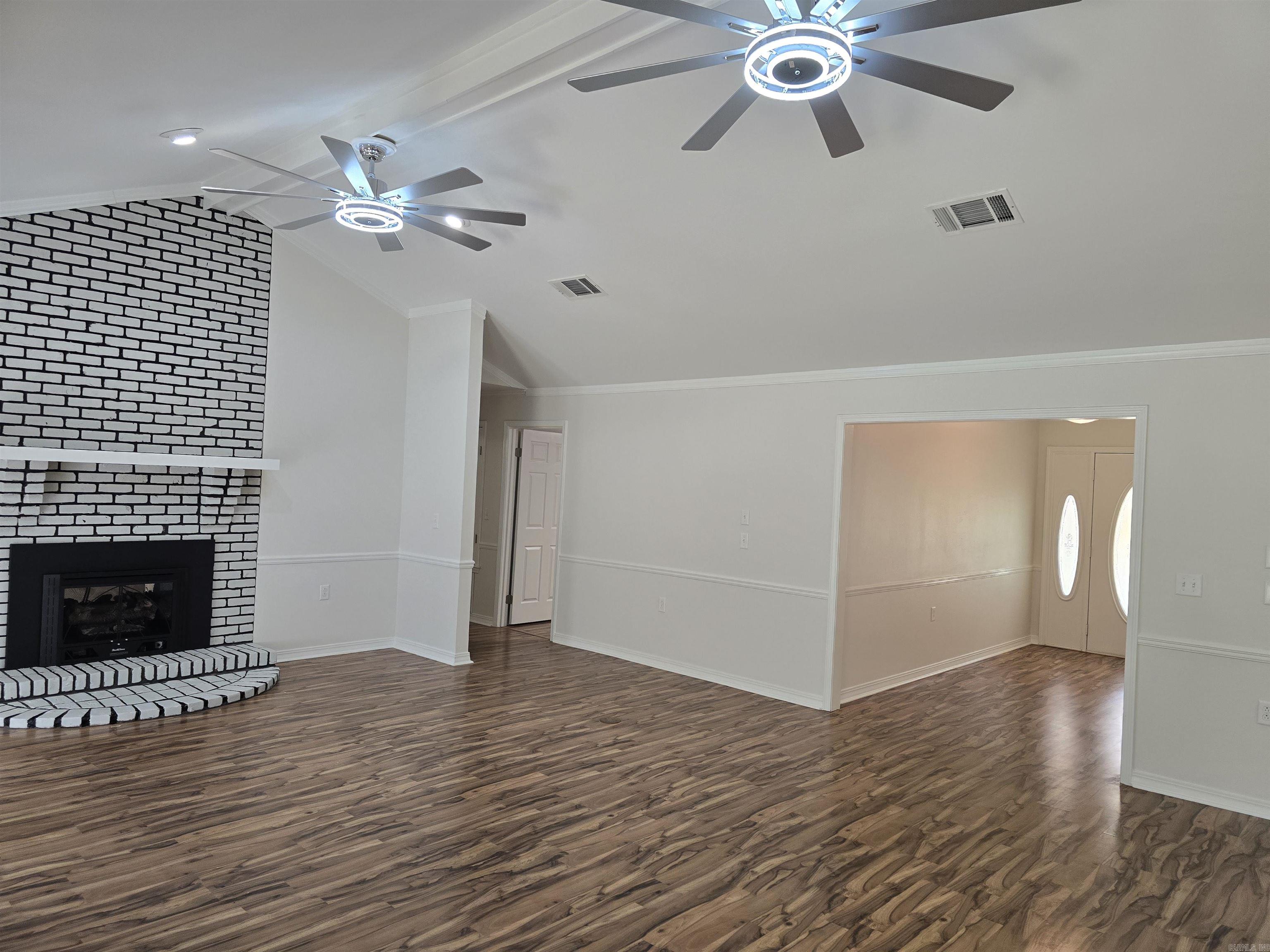 HOLLOW HILLS - Residential