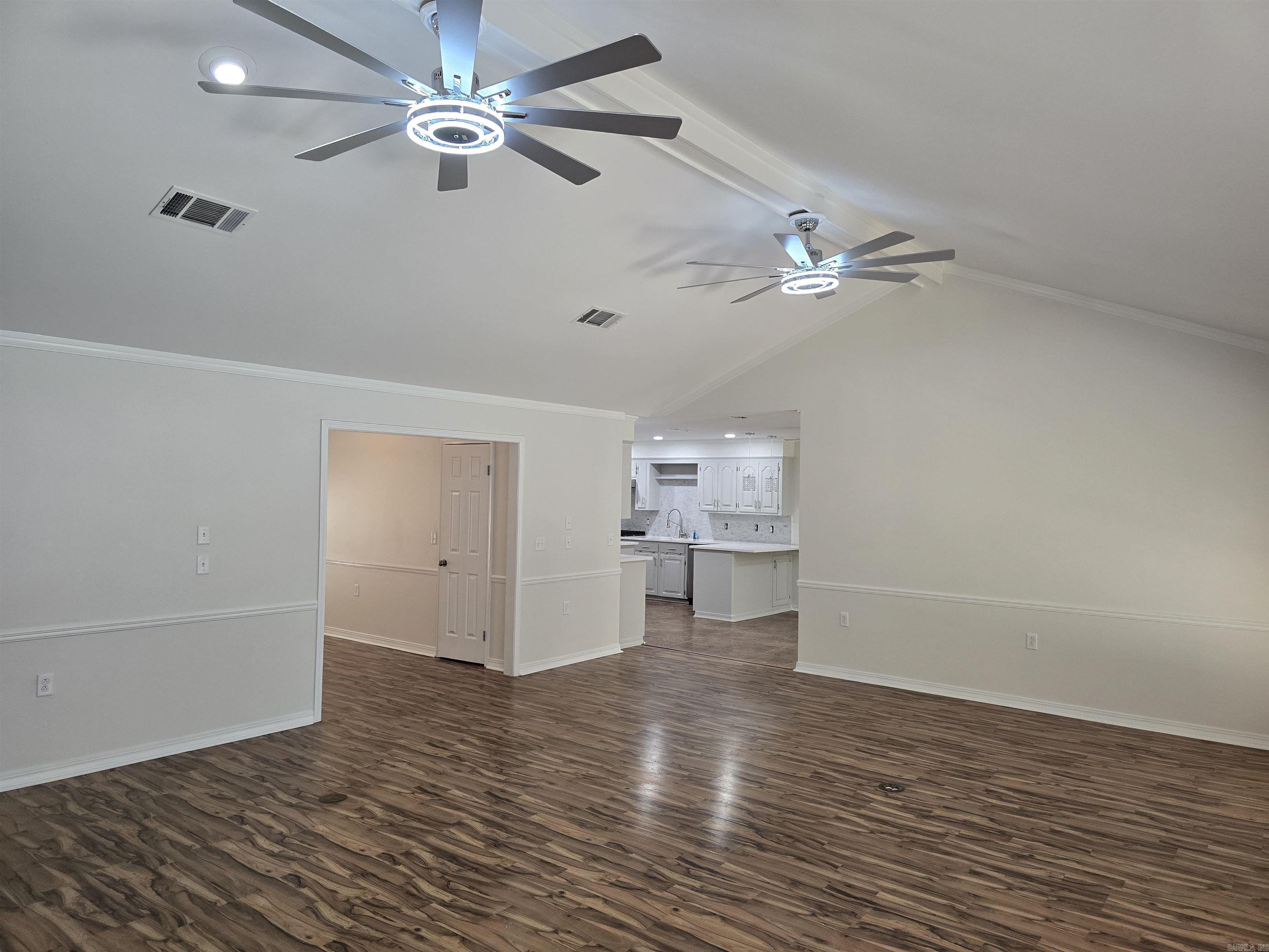 HOLLOW HILLS - Residential