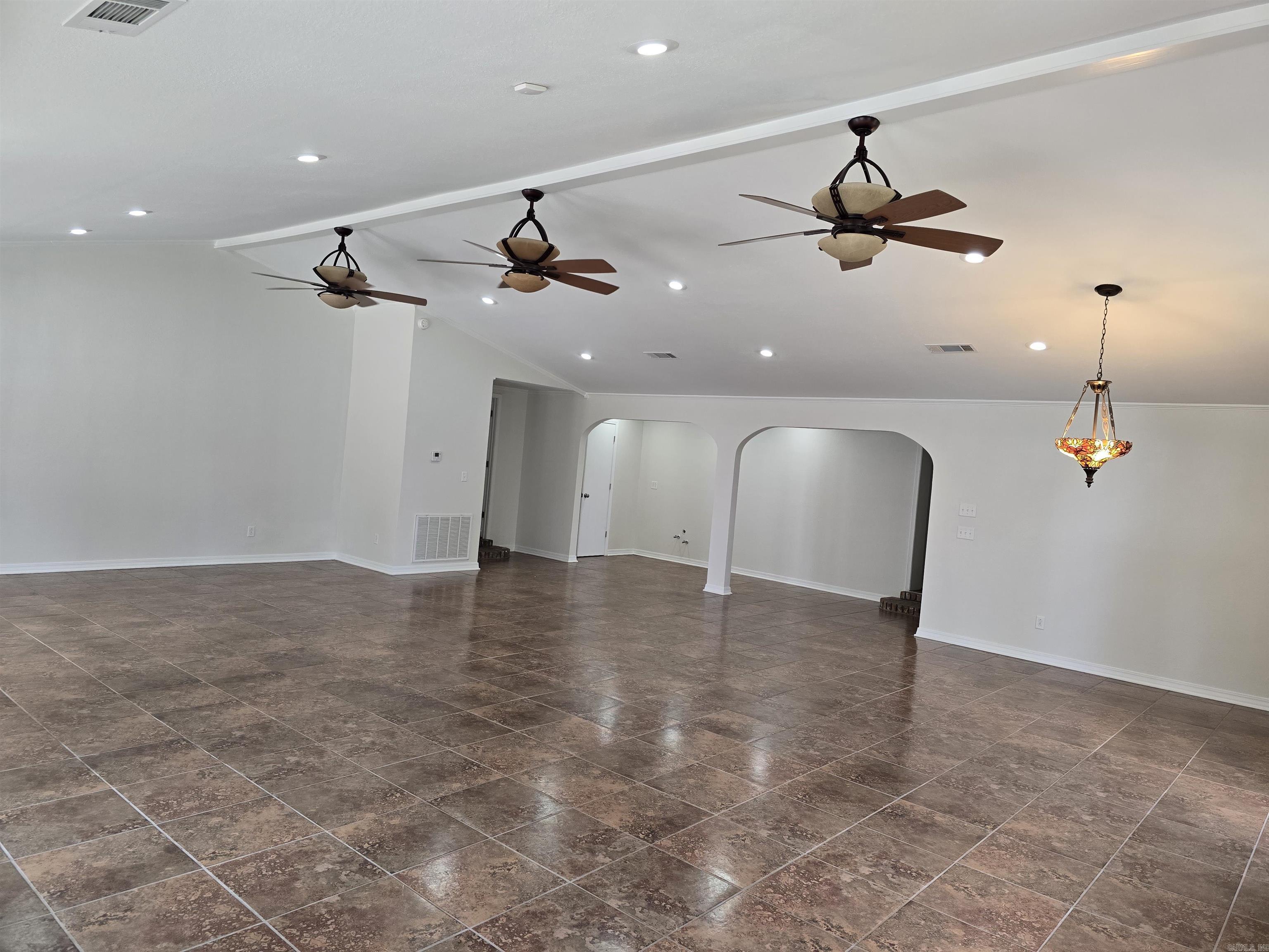 HOLLOW HILLS - Residential