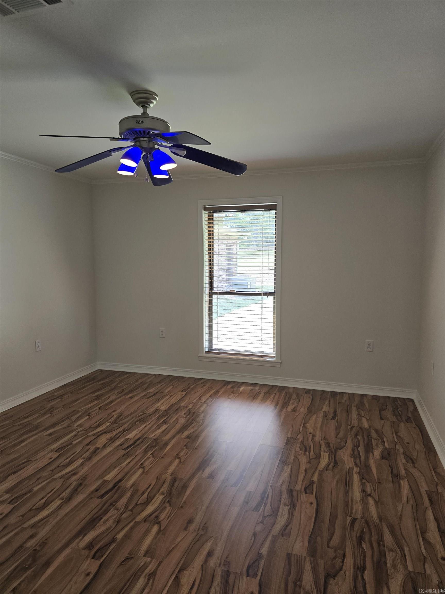 HOLLOW HILLS - Residential