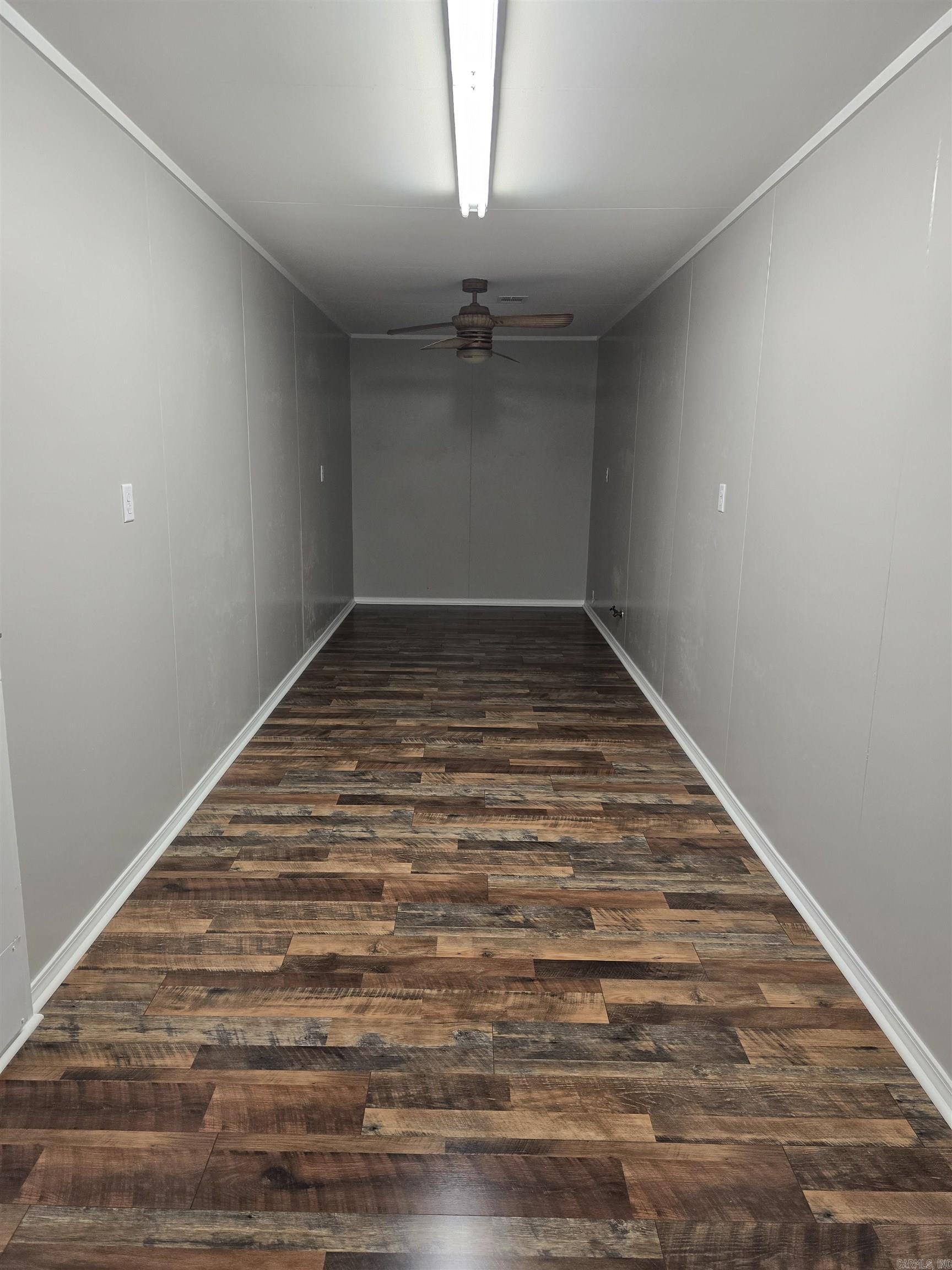 HOLLOW HILLS - Residential