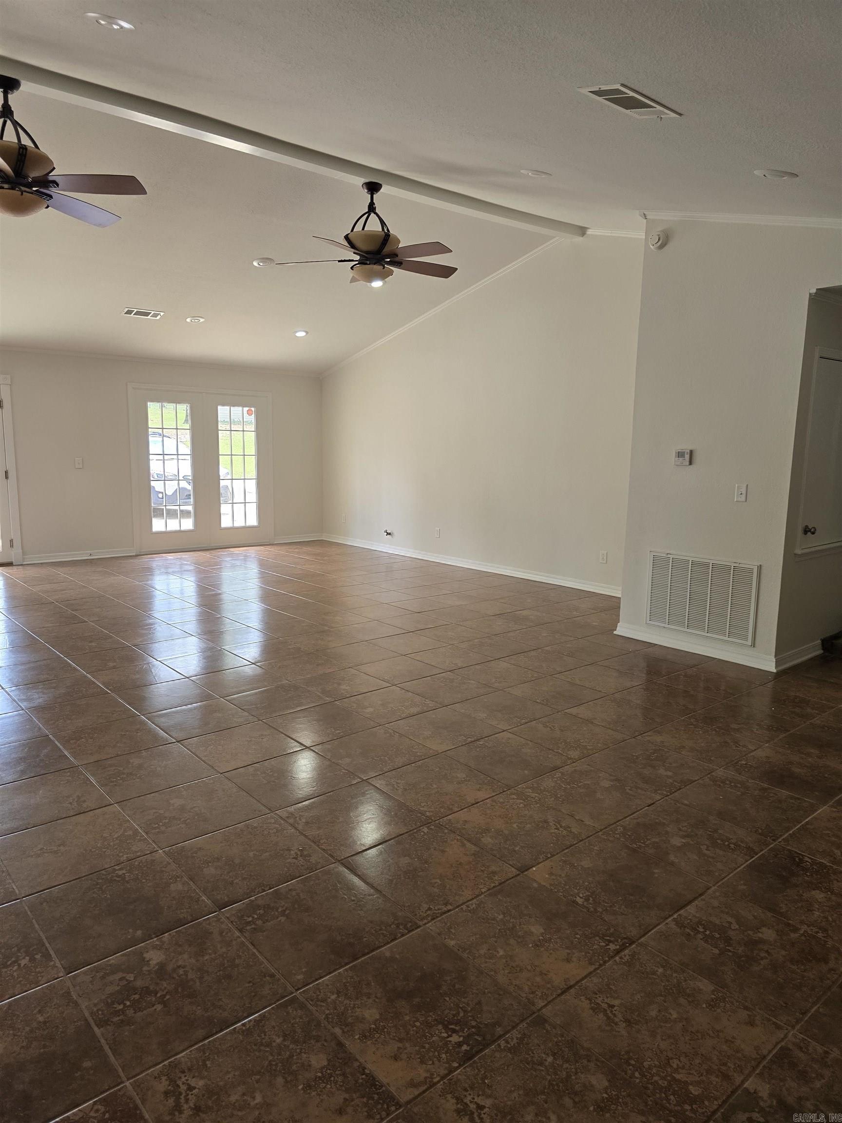 HOLLOW HILLS - Residential