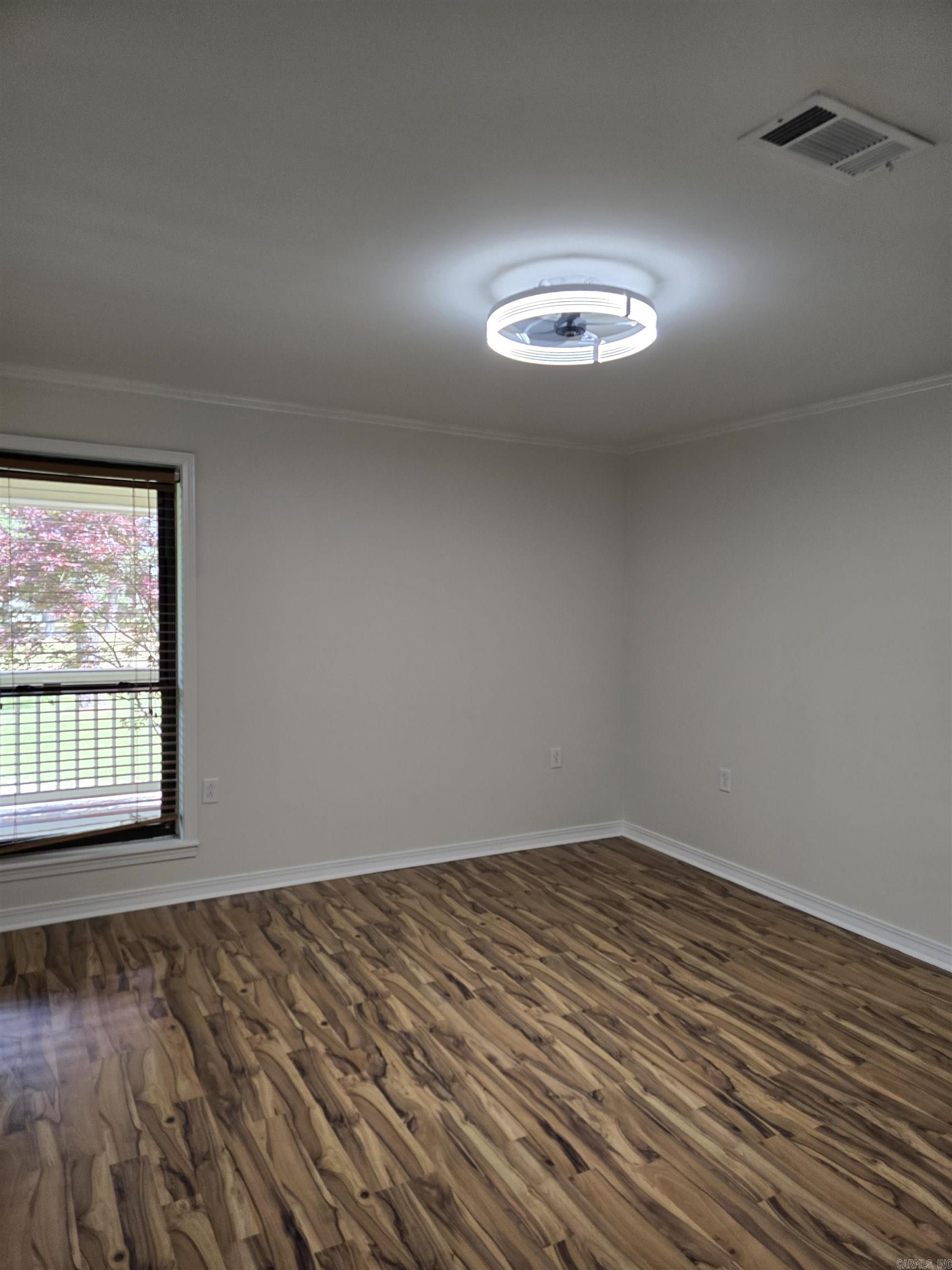 HOLLOW HILLS - Residential