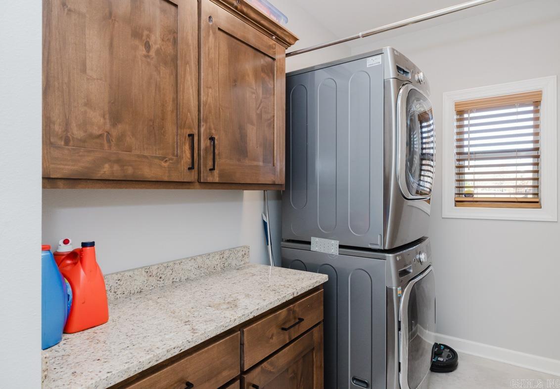 HURRICANE HILLS - Residential