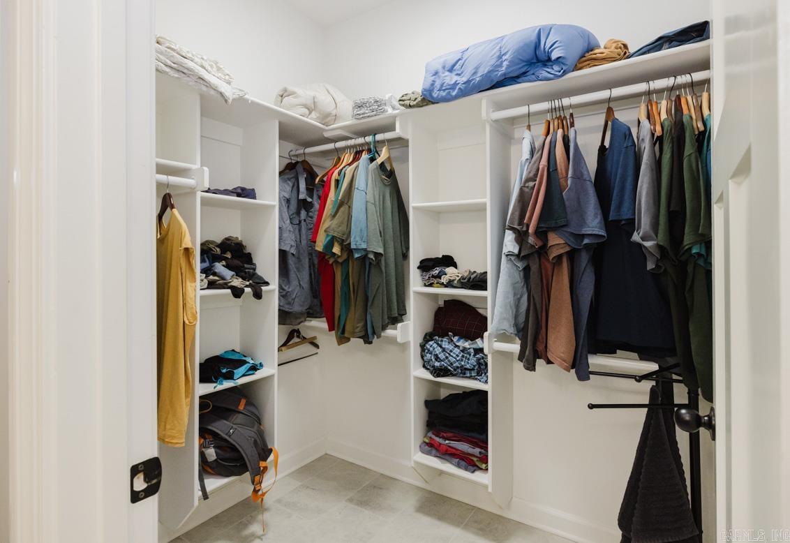 HURRICANE HILLS - Residential