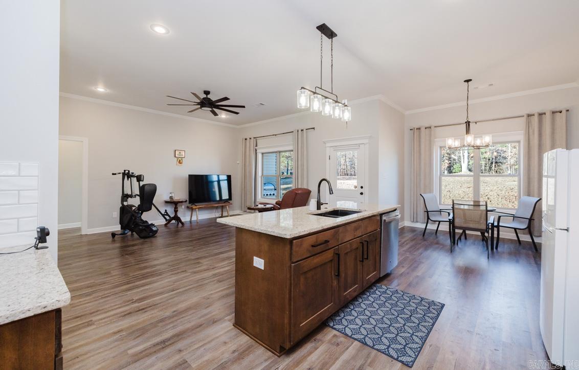 HURRICANE HILLS - Residential