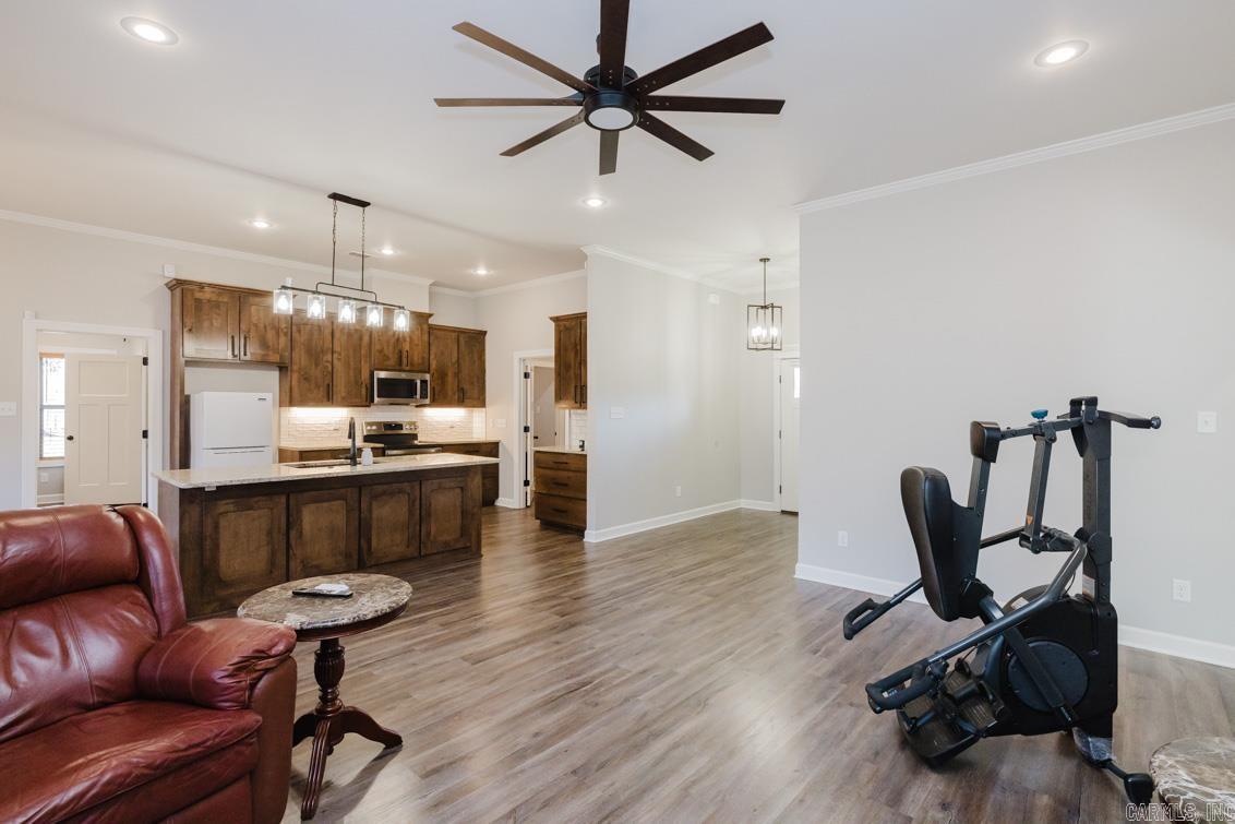 HURRICANE HILLS - Residential