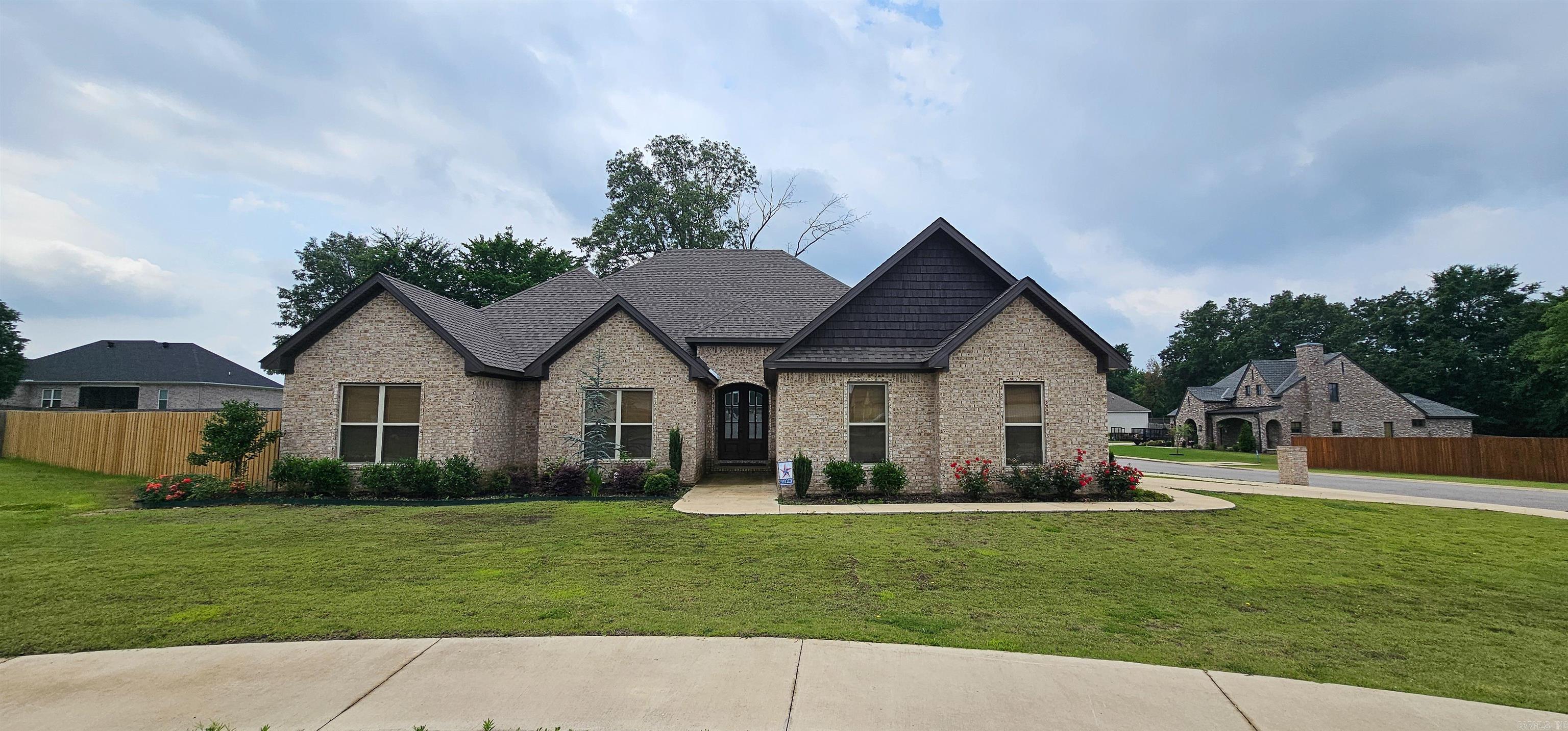 GATLIN CROSSING AT WHISPERING HI - Residential