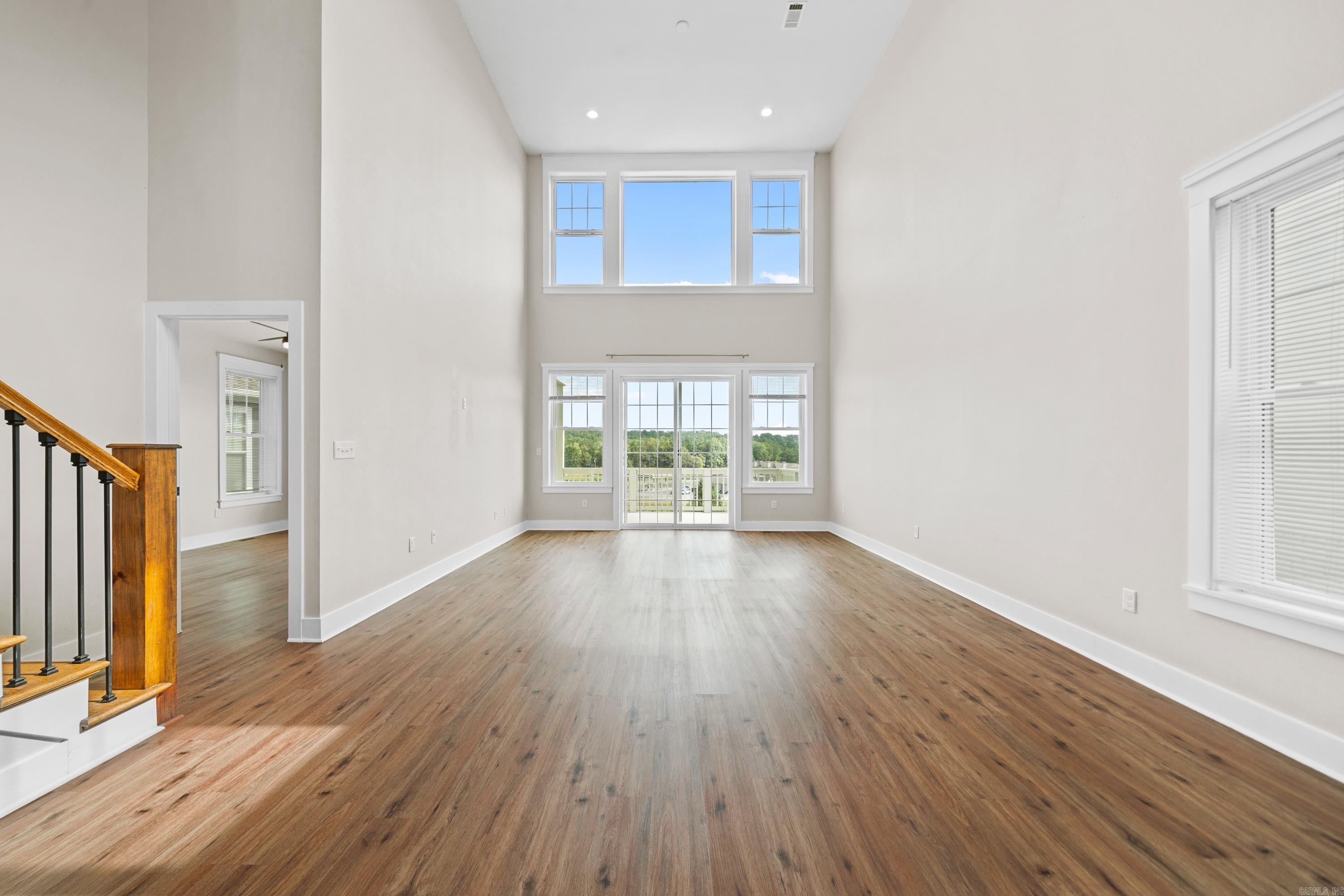 POND VIEW ESTATES - Residential Lease