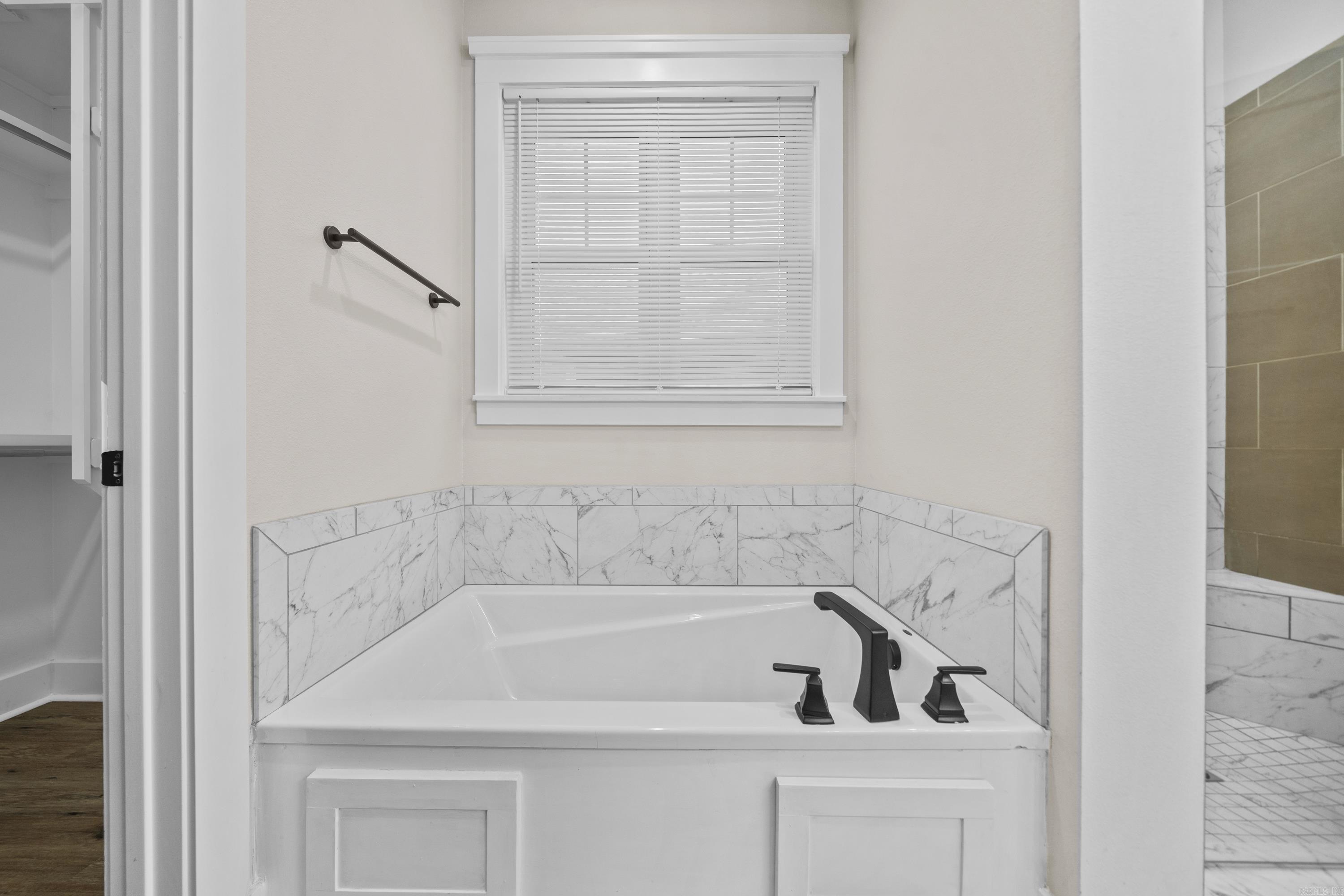 POND VIEW ESTATES - Residential Lease