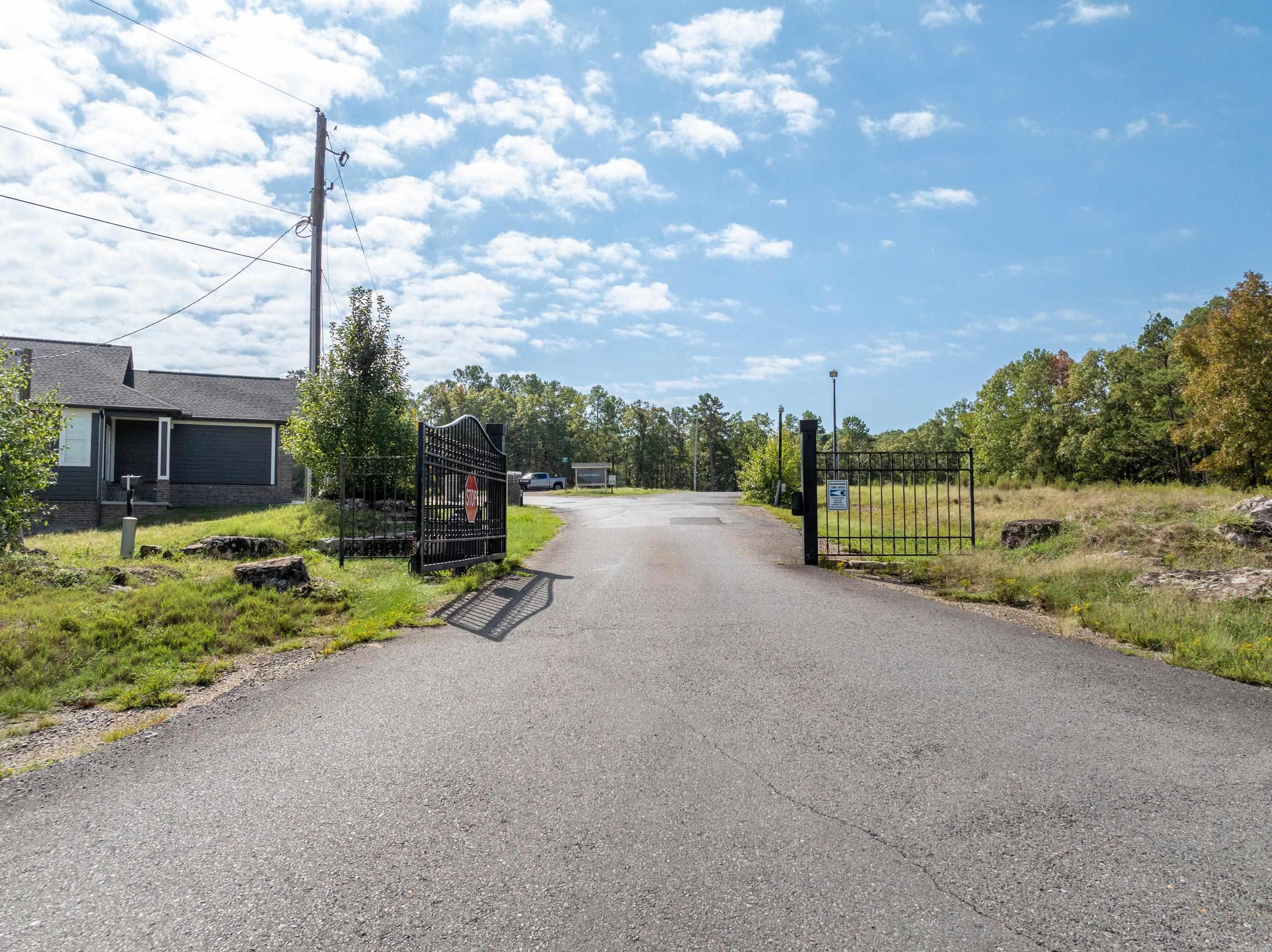 POND VIEW ESTATES - Residential Lease