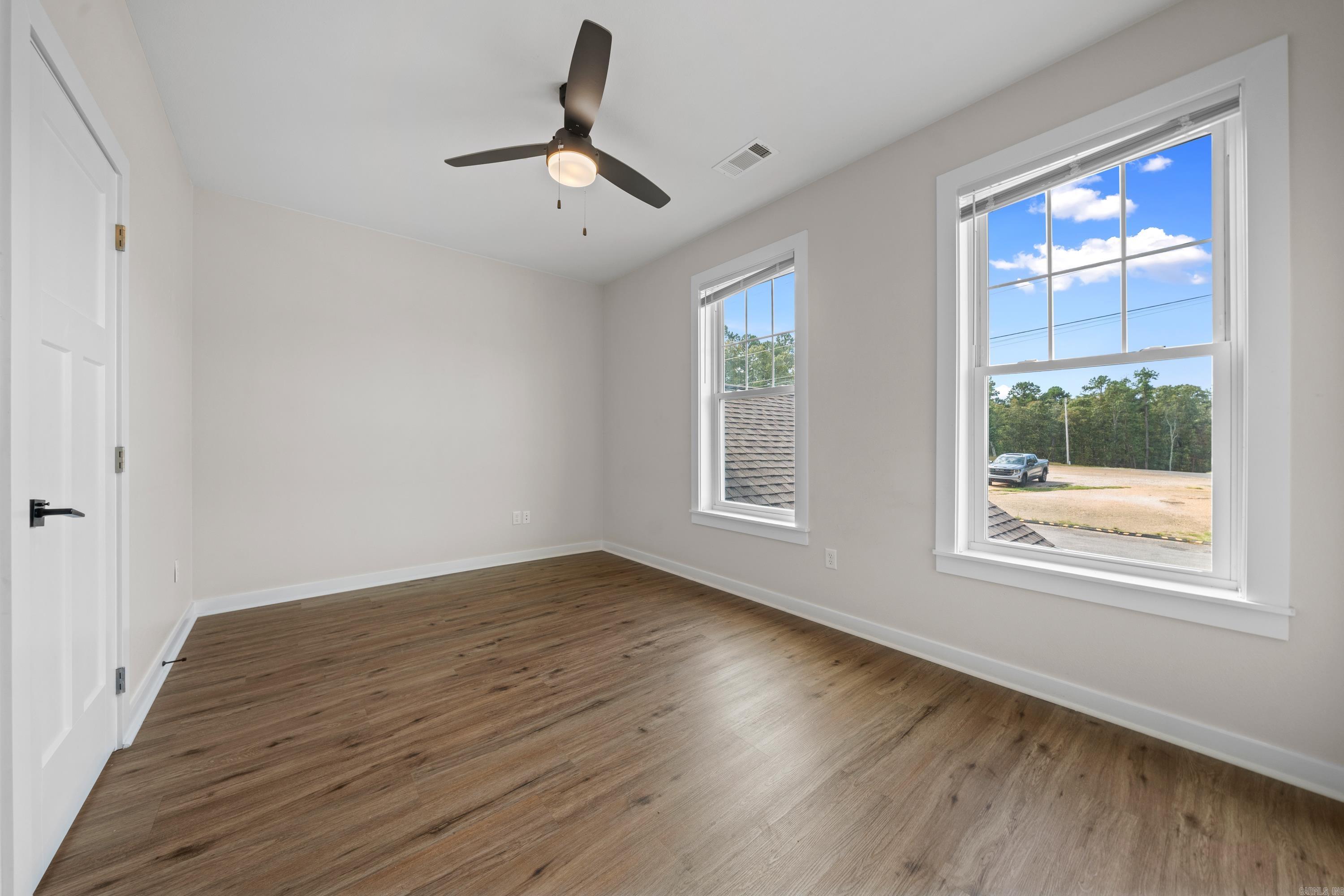 POND VIEW ESTATES - Residential Lease