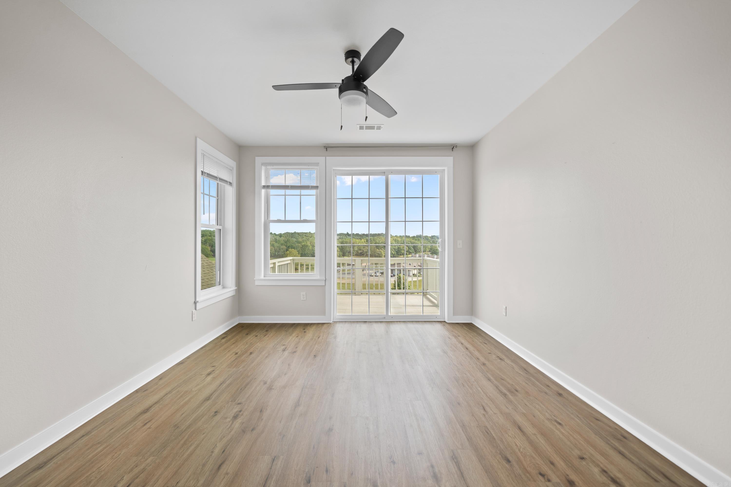 POND VIEW ESTATES - Residential Lease