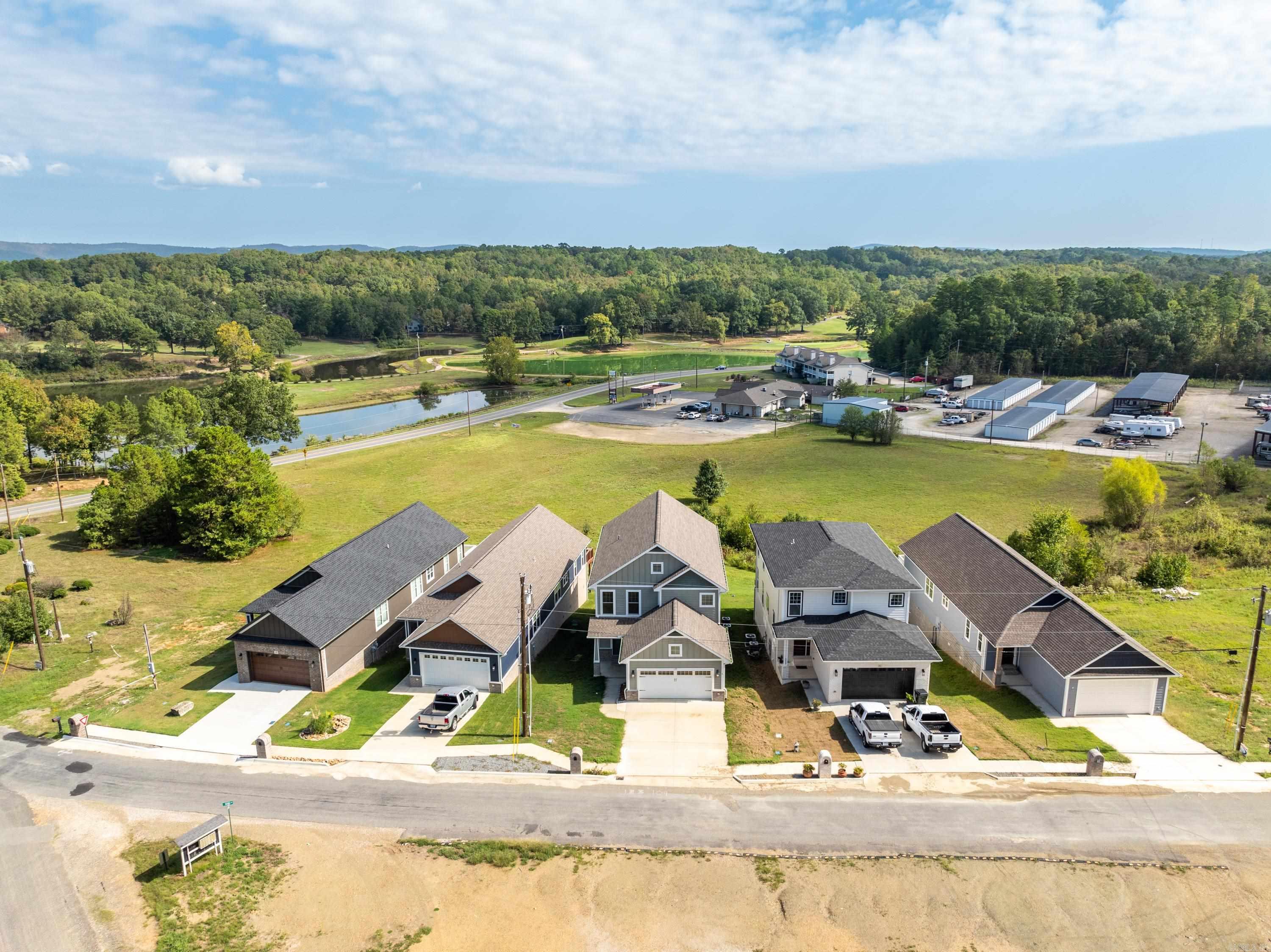 POND VIEW ESTATES - Residential Lease