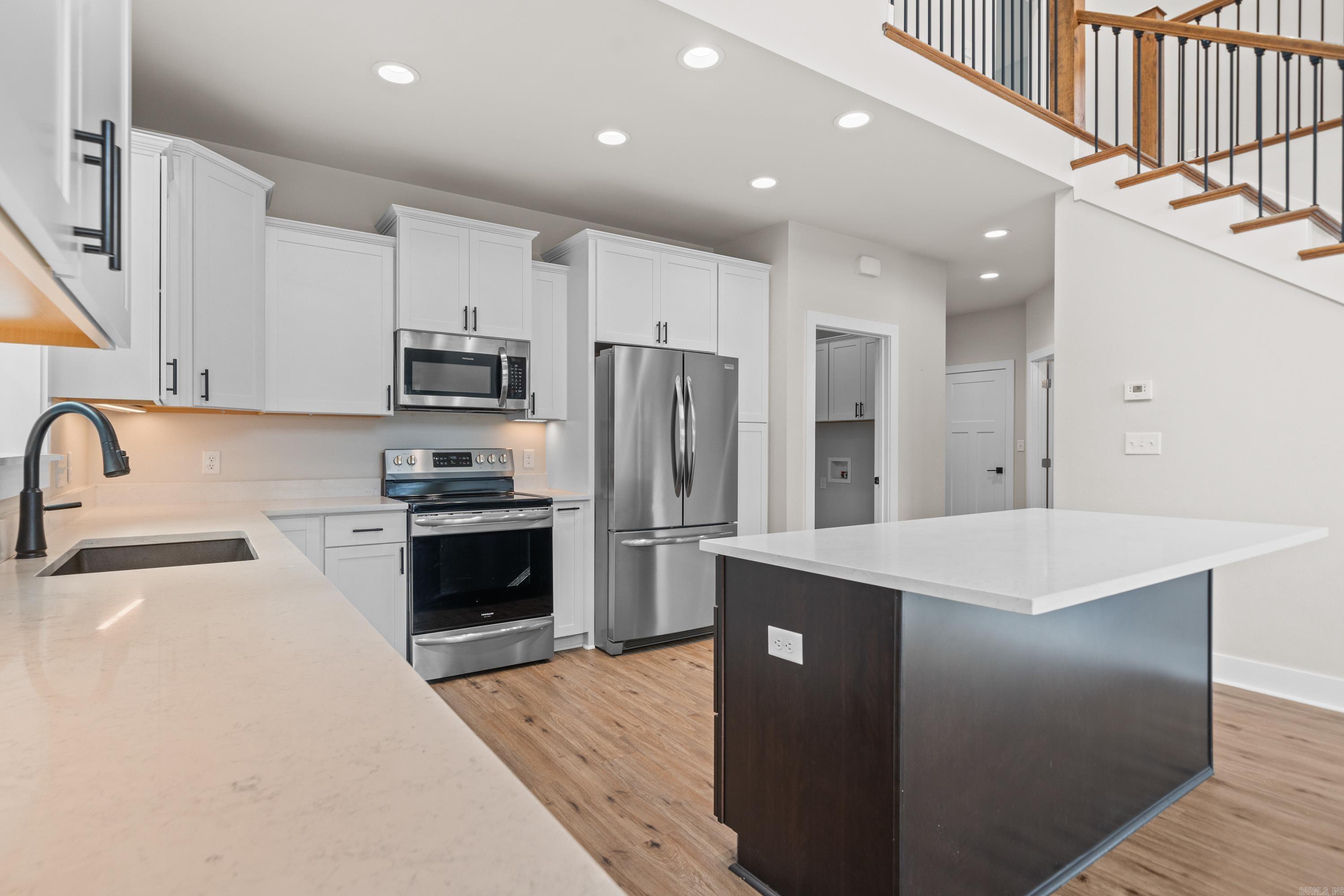 POND VIEW ESTATES - Residential Lease