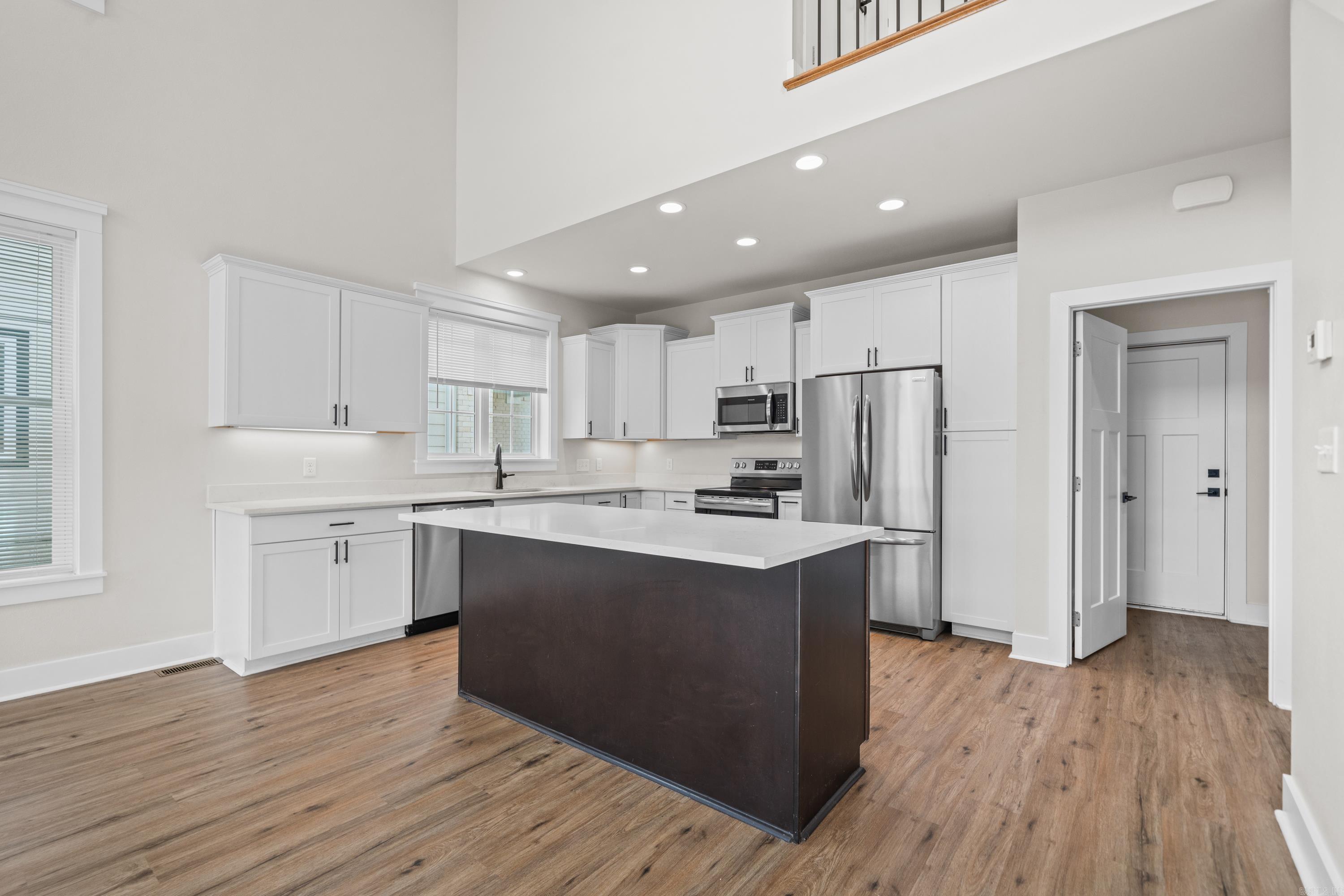 POND VIEW ESTATES - Residential Lease