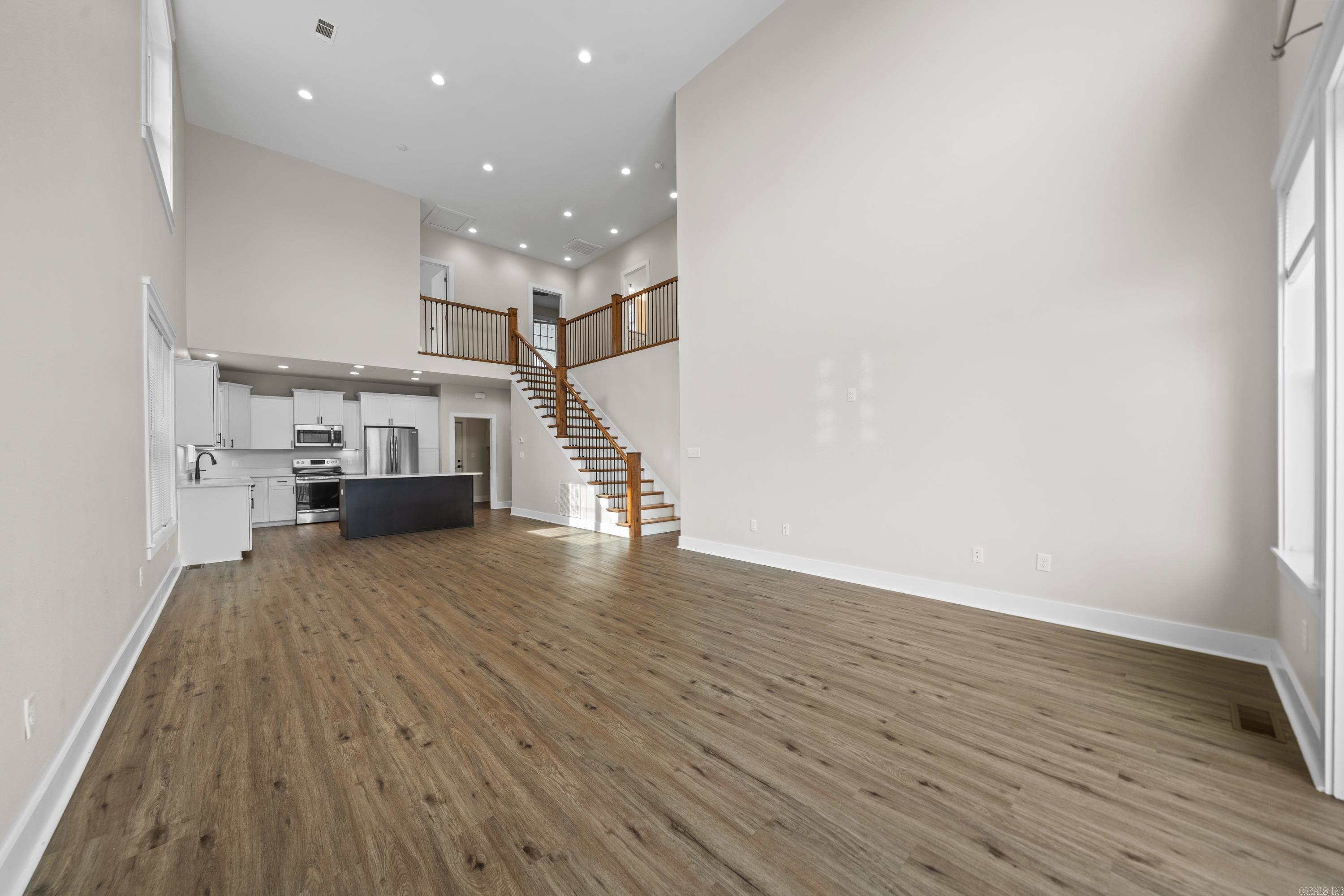 POND VIEW ESTATES - Residential Lease