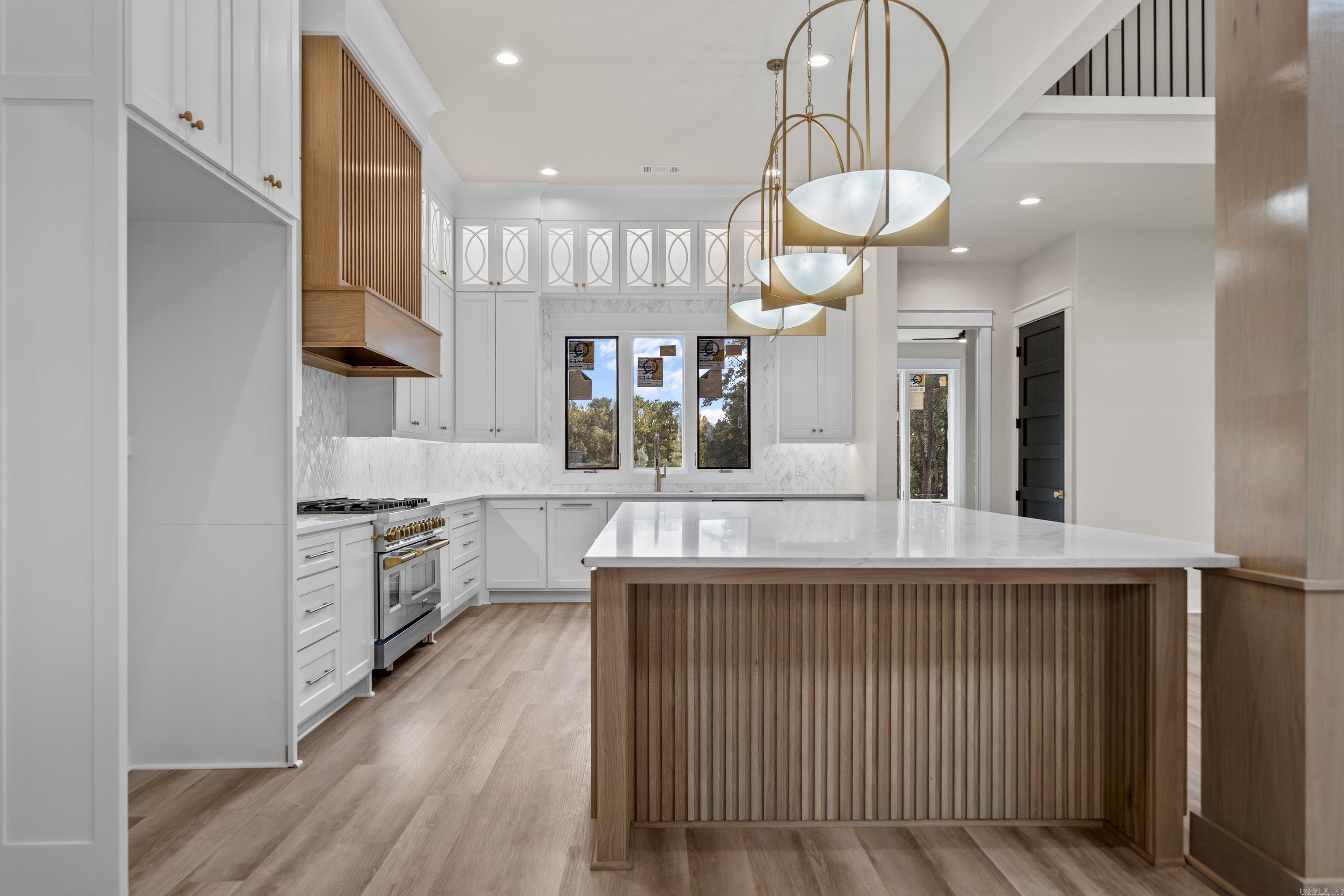 ARLINGTON PARK - Residential