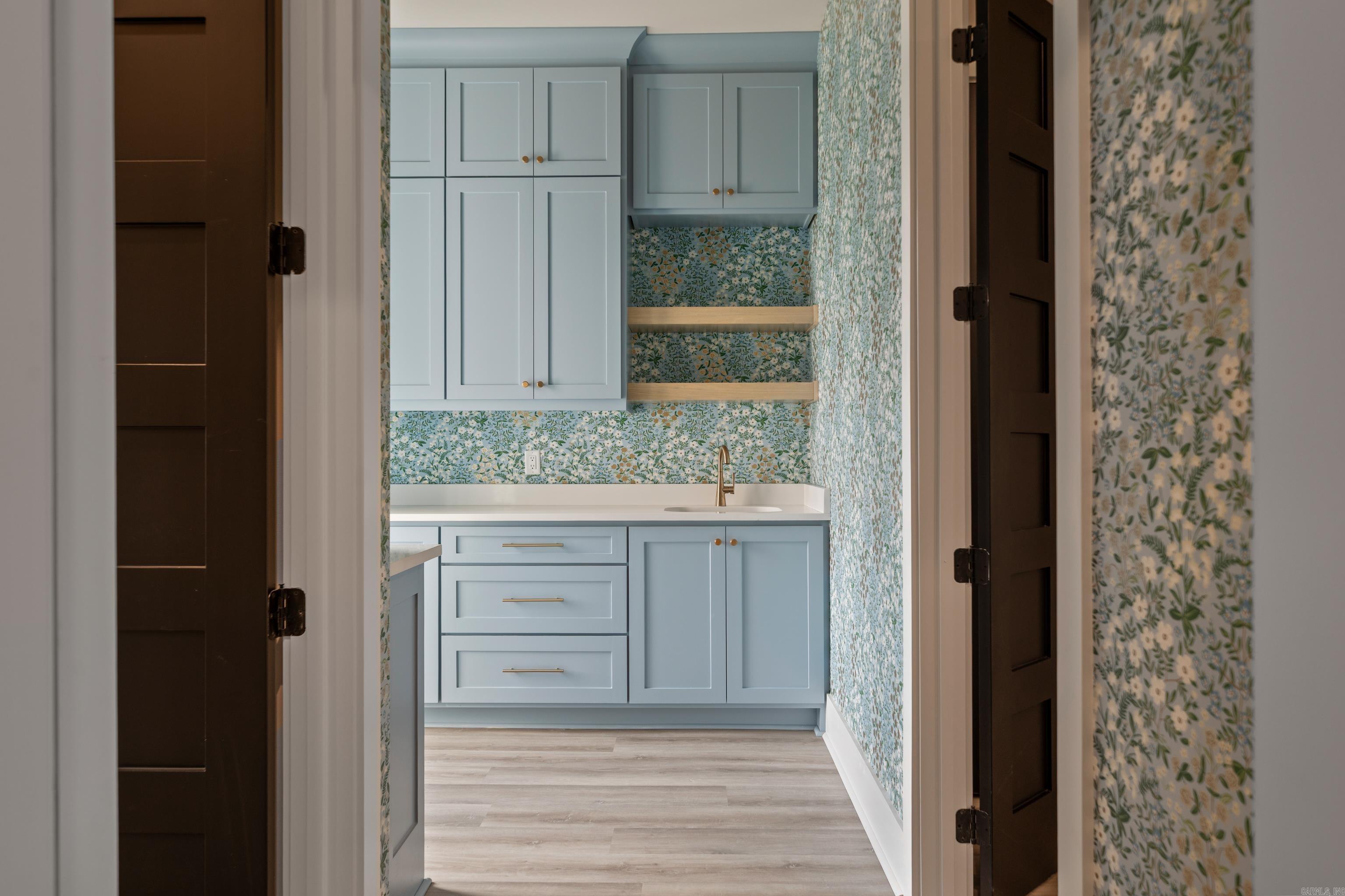 ARLINGTON PARK - Residential