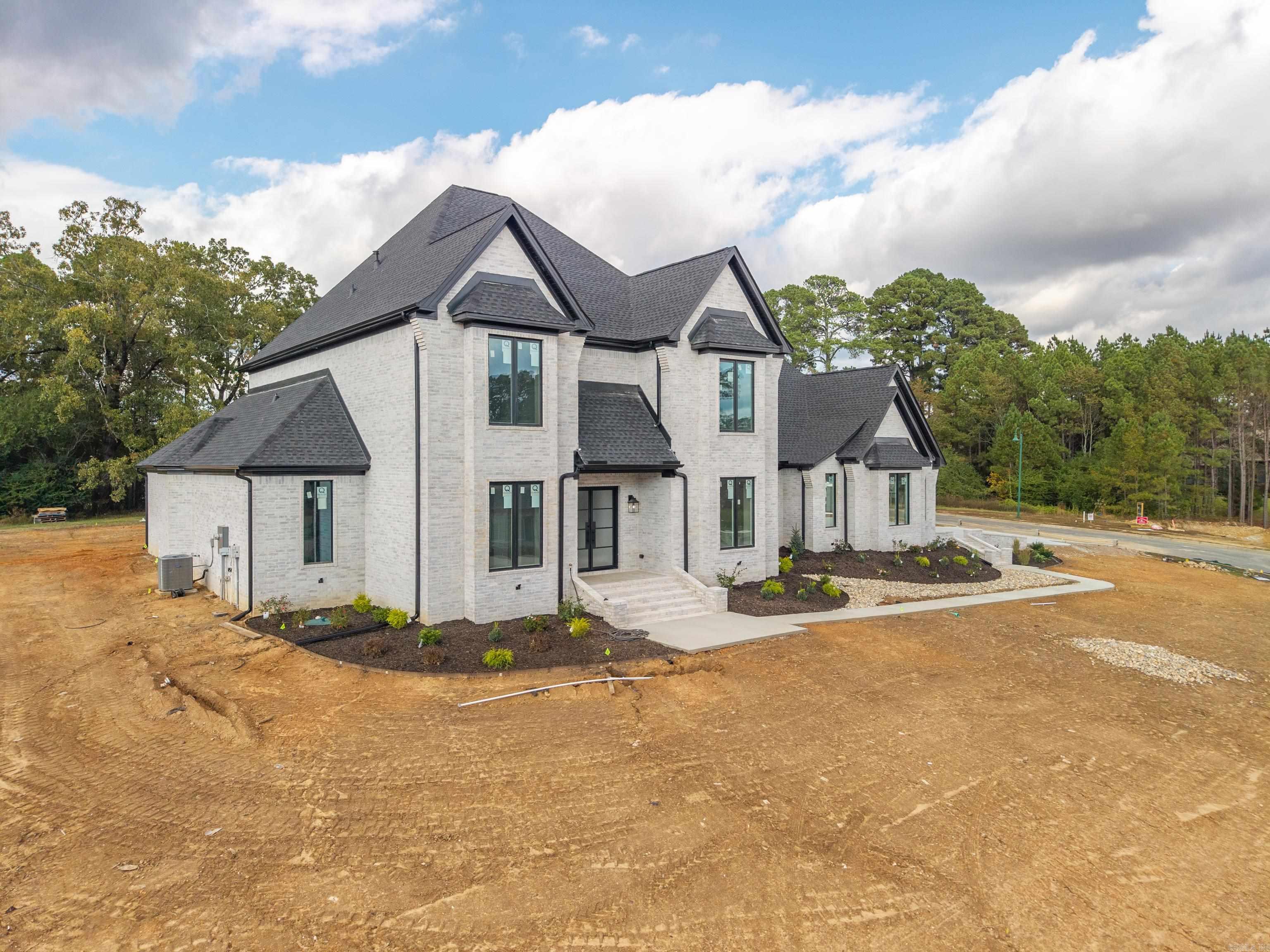 ARLINGTON PARK - Residential