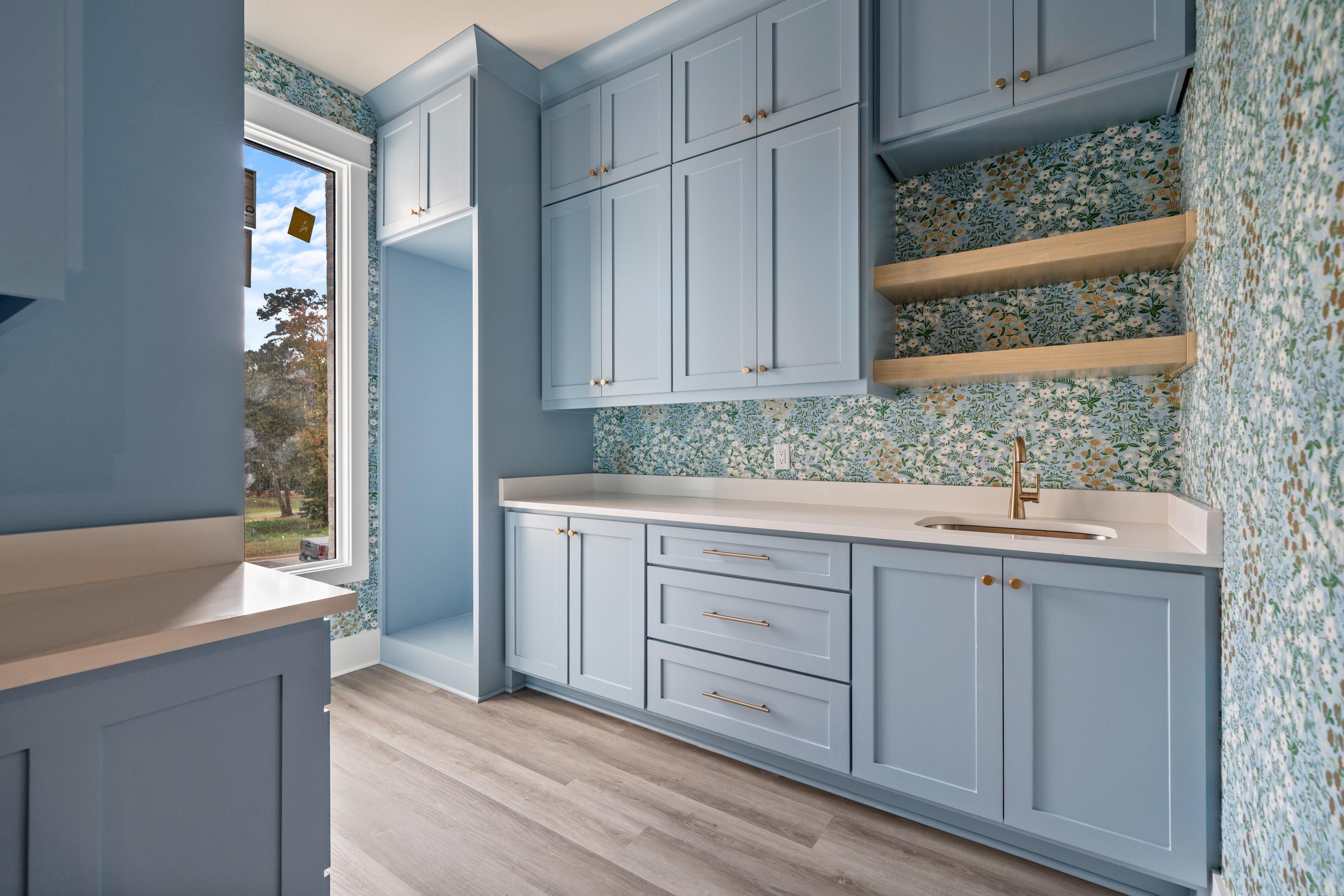 ARLINGTON PARK - Residential