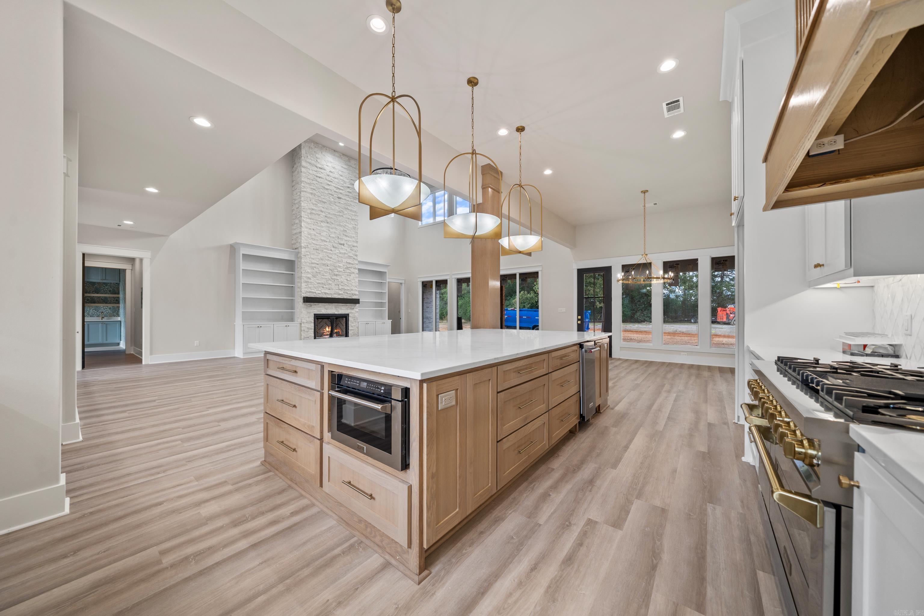 ARLINGTON PARK - Residential