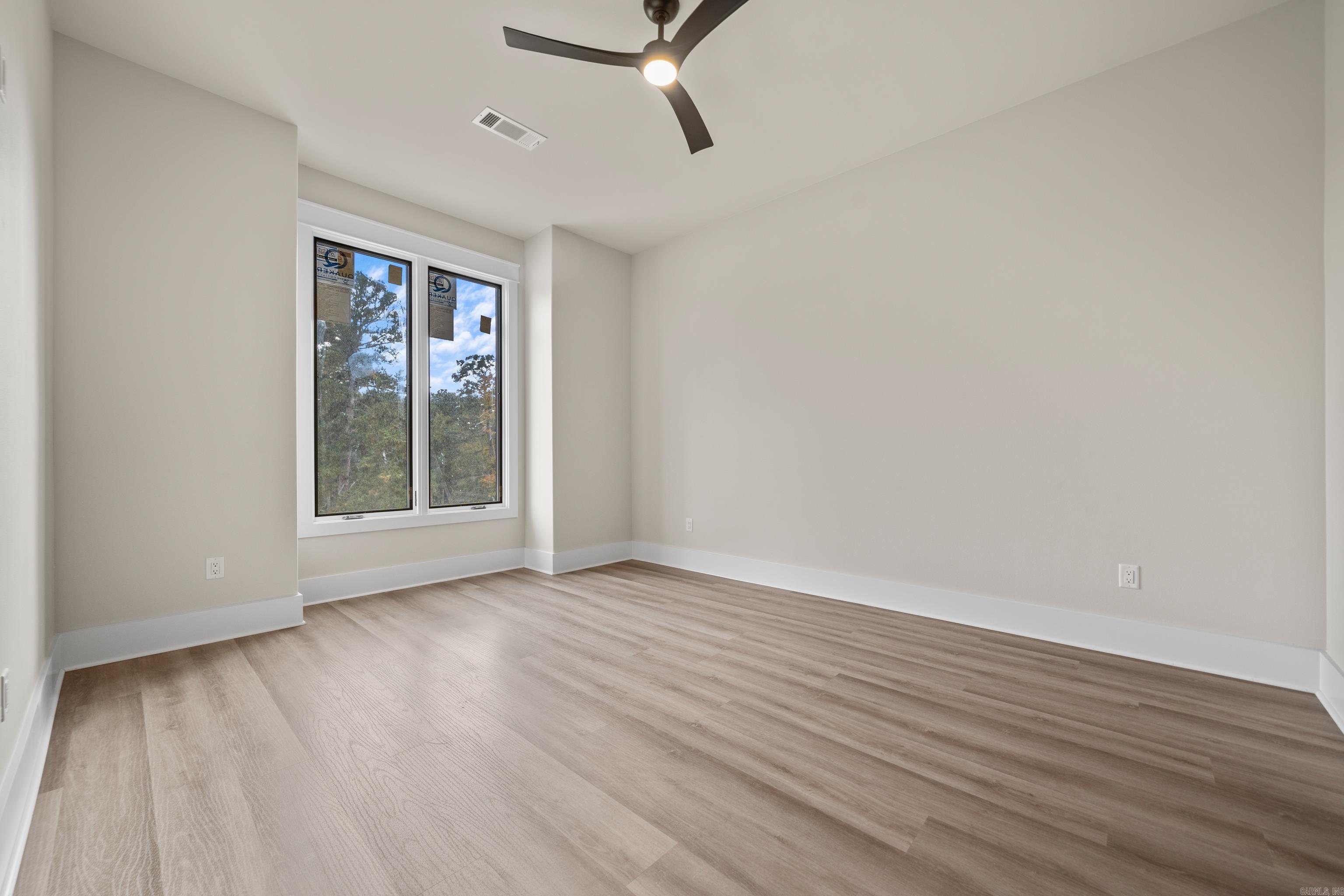 ARLINGTON PARK - Residential