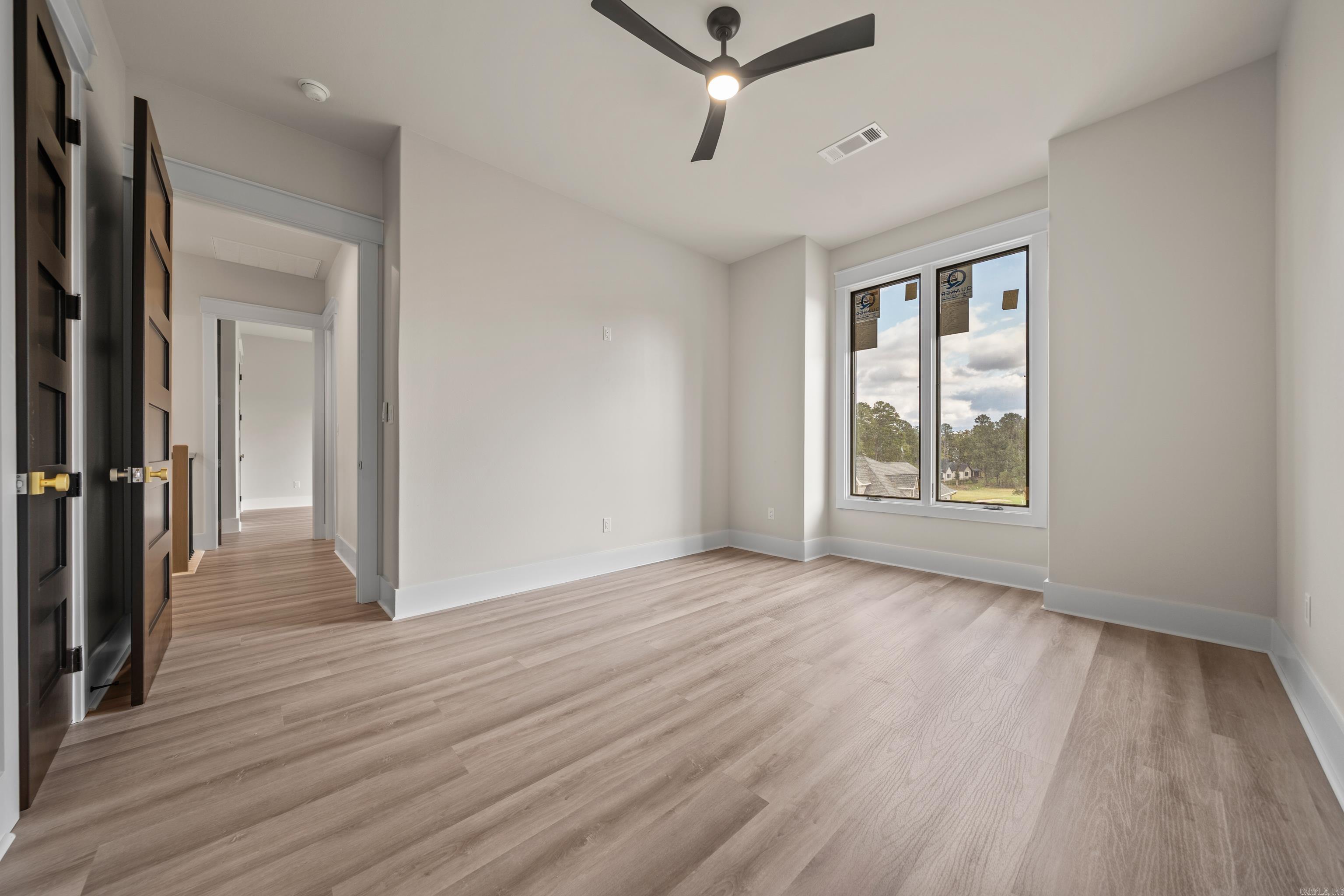 ARLINGTON PARK - Residential