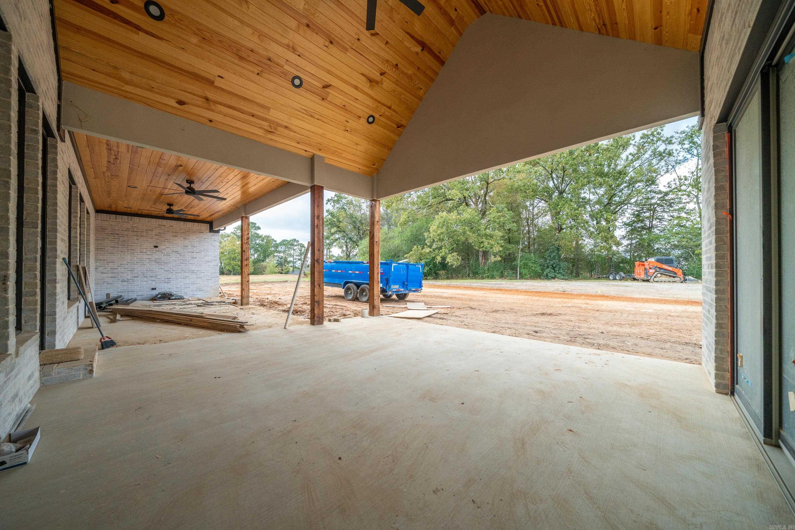 ARLINGTON PARK - Residential