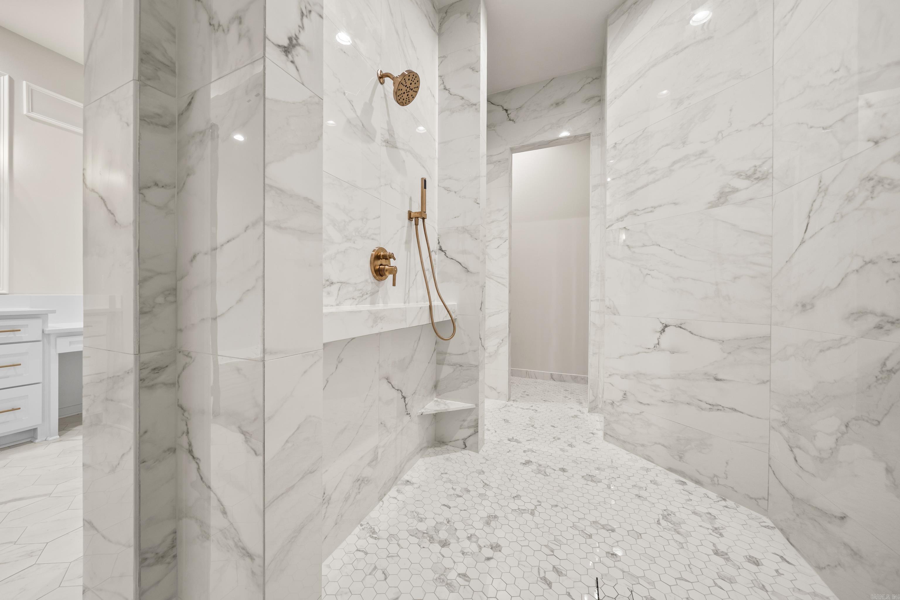 ARLINGTON PARK - Residential