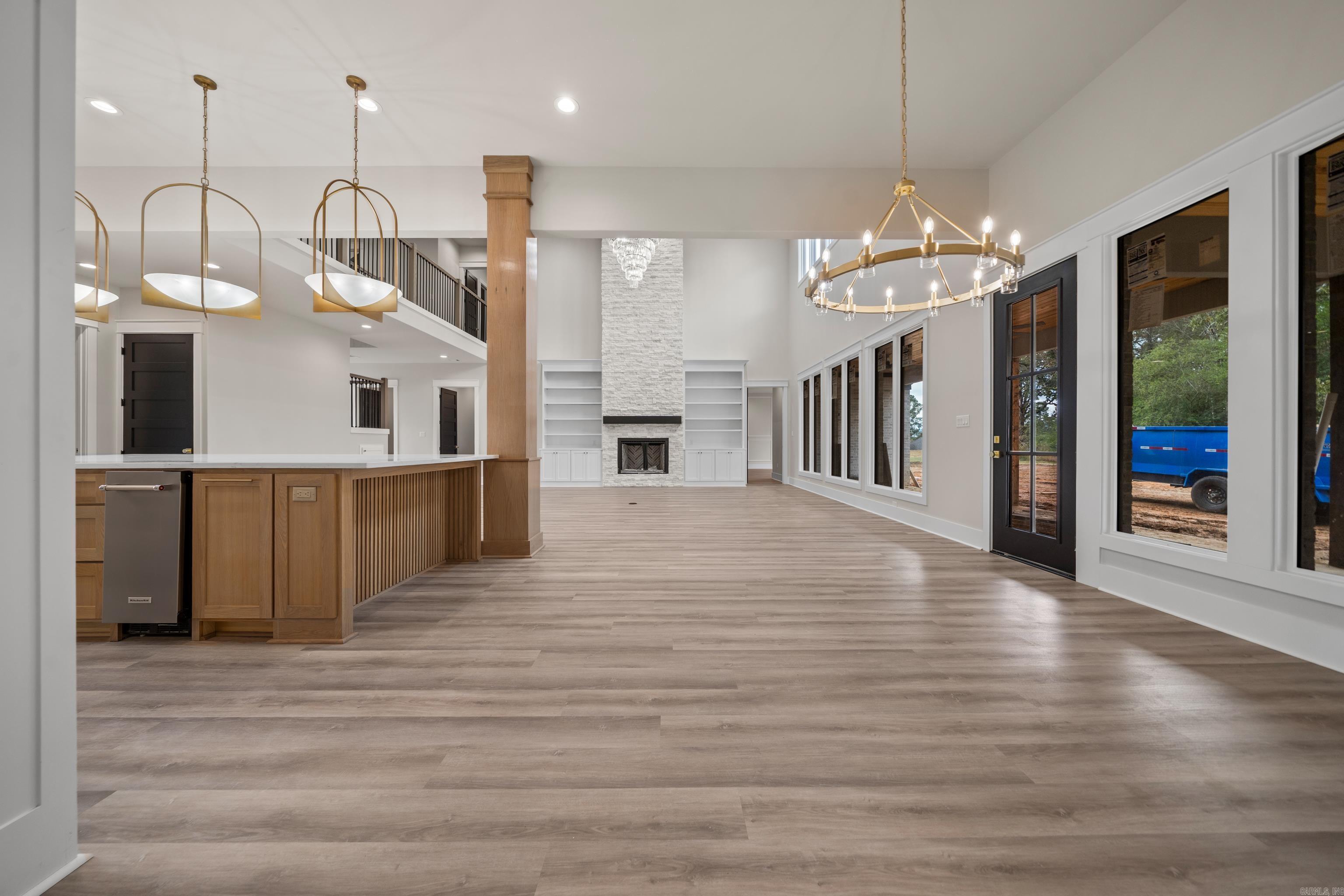 ARLINGTON PARK - Residential