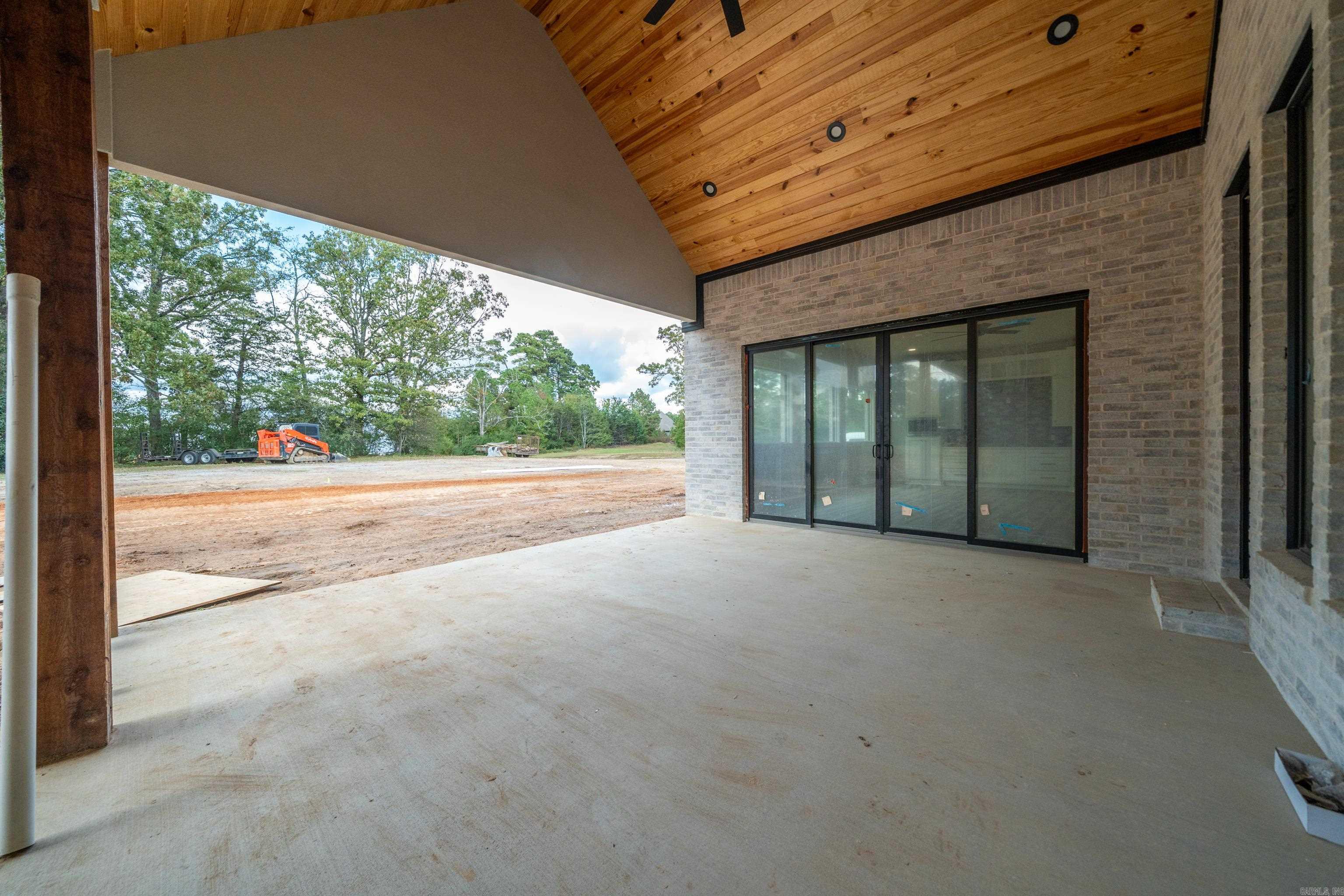 ARLINGTON PARK - Residential