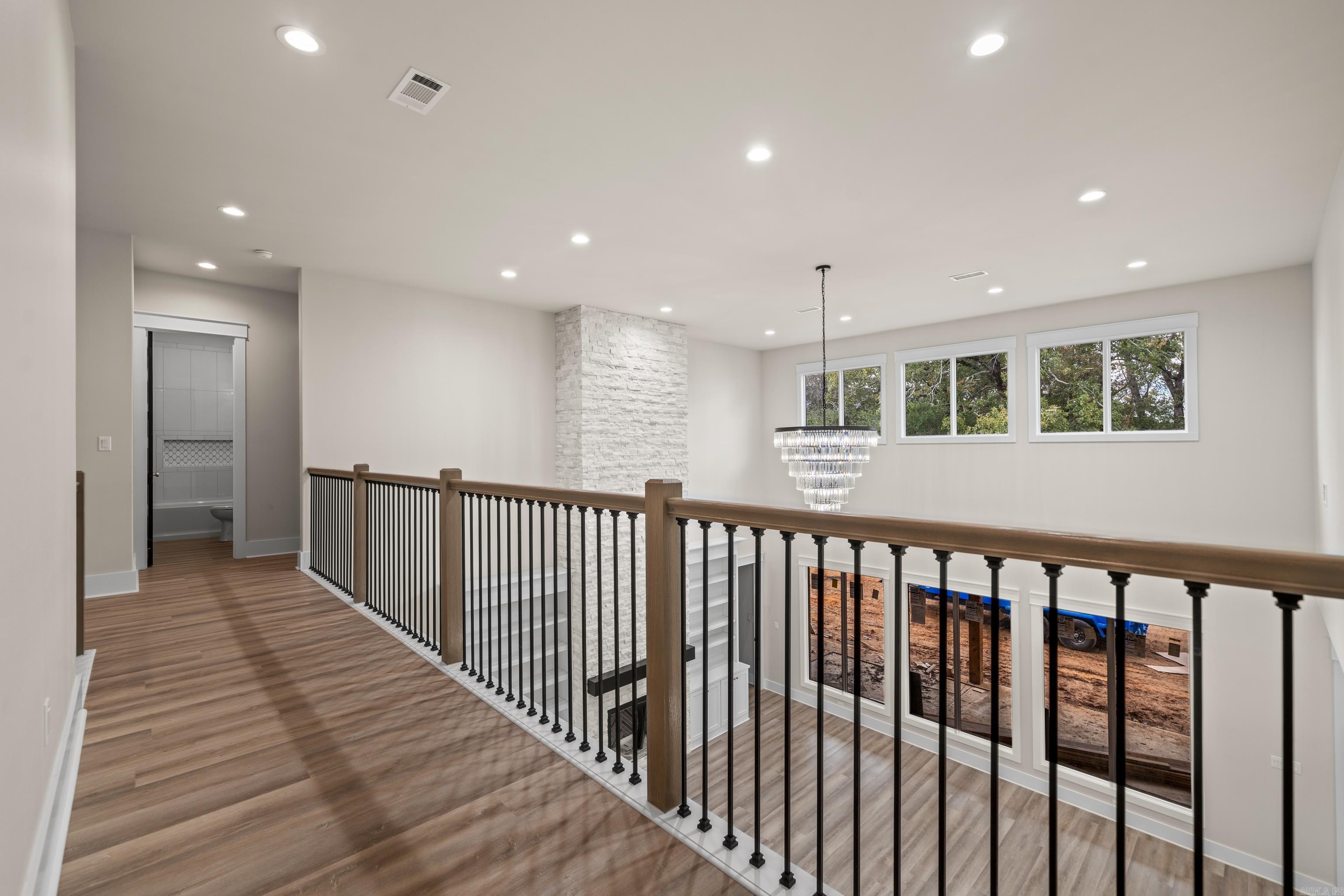 ARLINGTON PARK - Residential