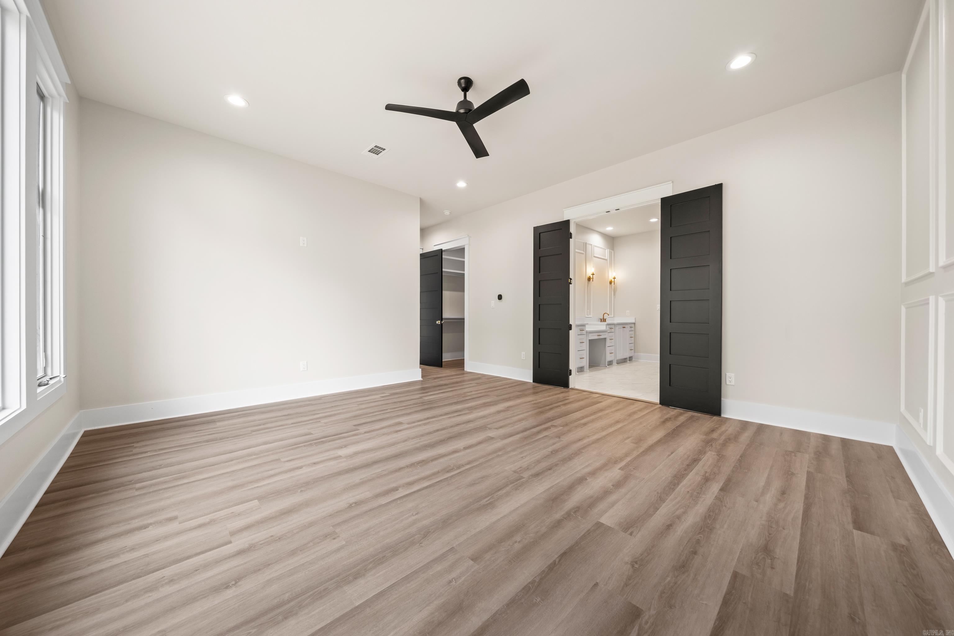 ARLINGTON PARK - Residential